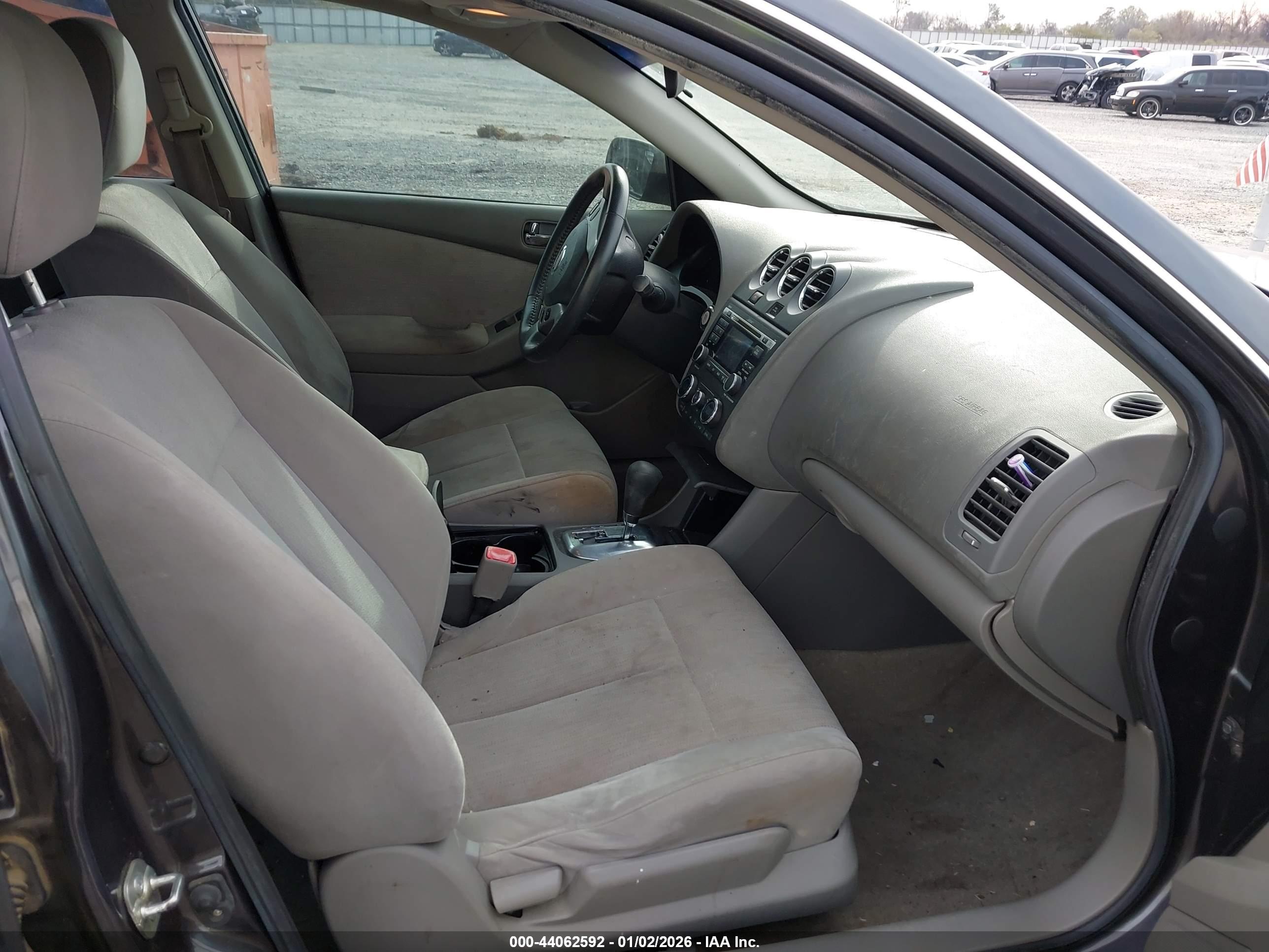 NISSAN ALTIMA image 5