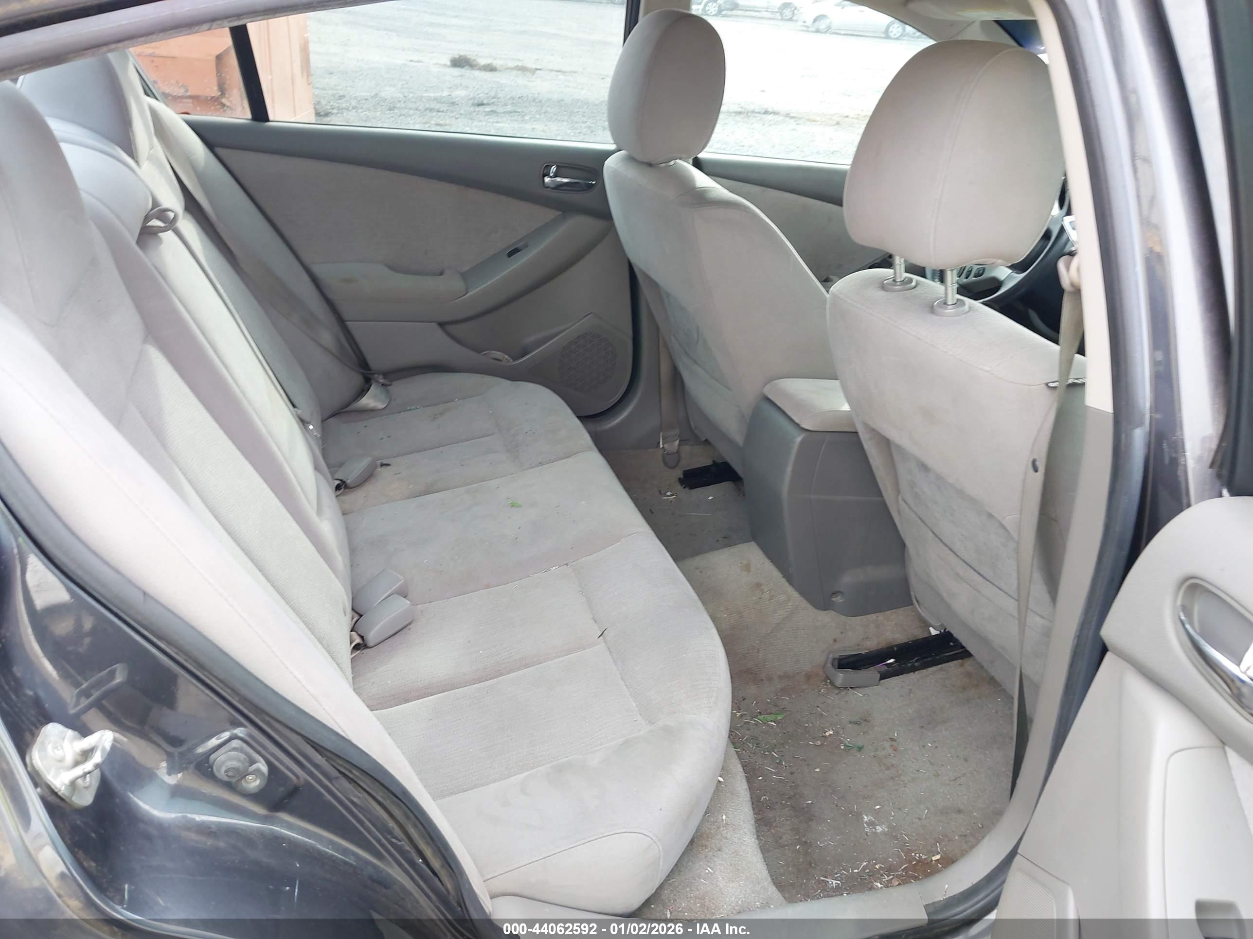 NISSAN ALTIMA image 8