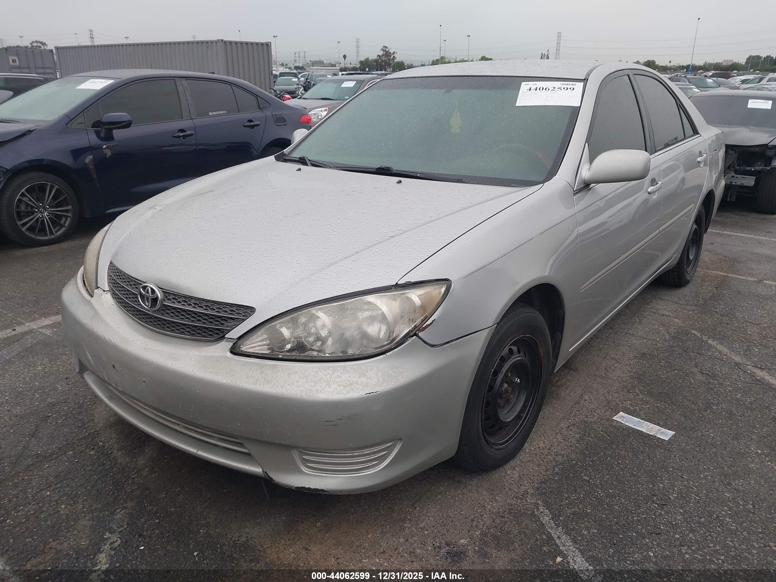 TOYOTA CAMRY image 6