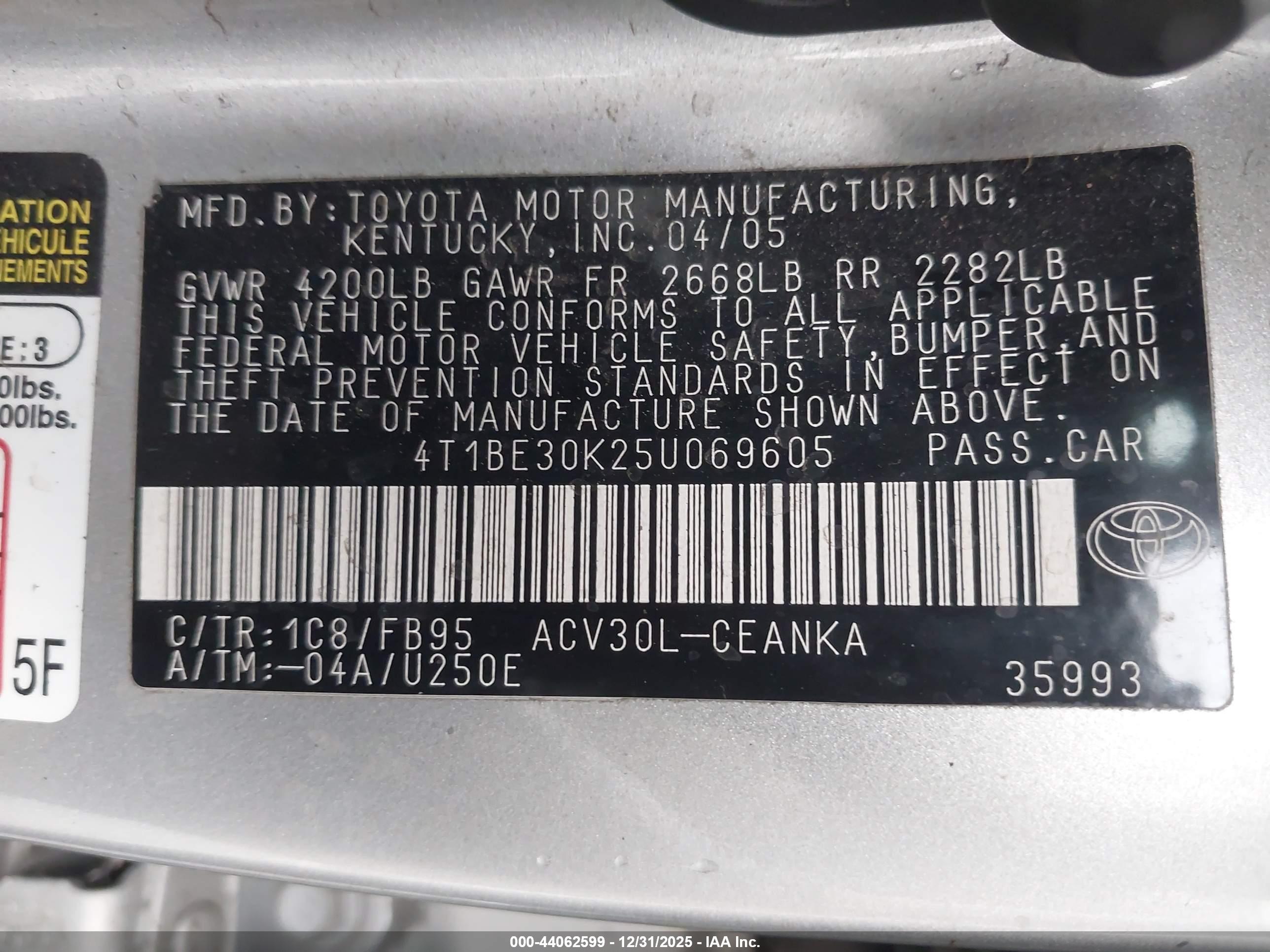 TOYOTA CAMRY image 9