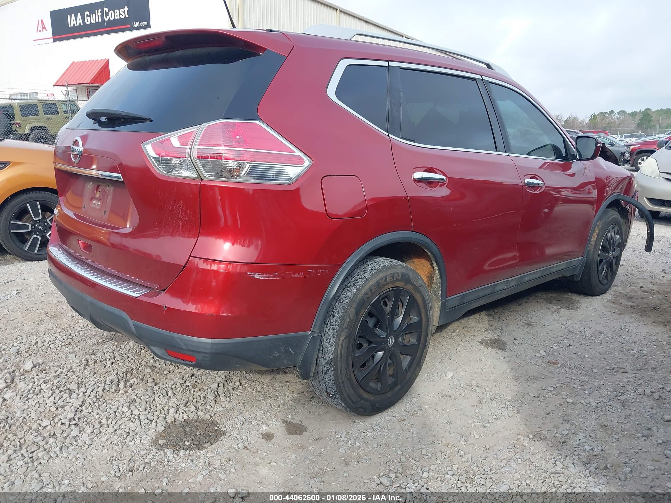 NISSAN ROGUE image 4