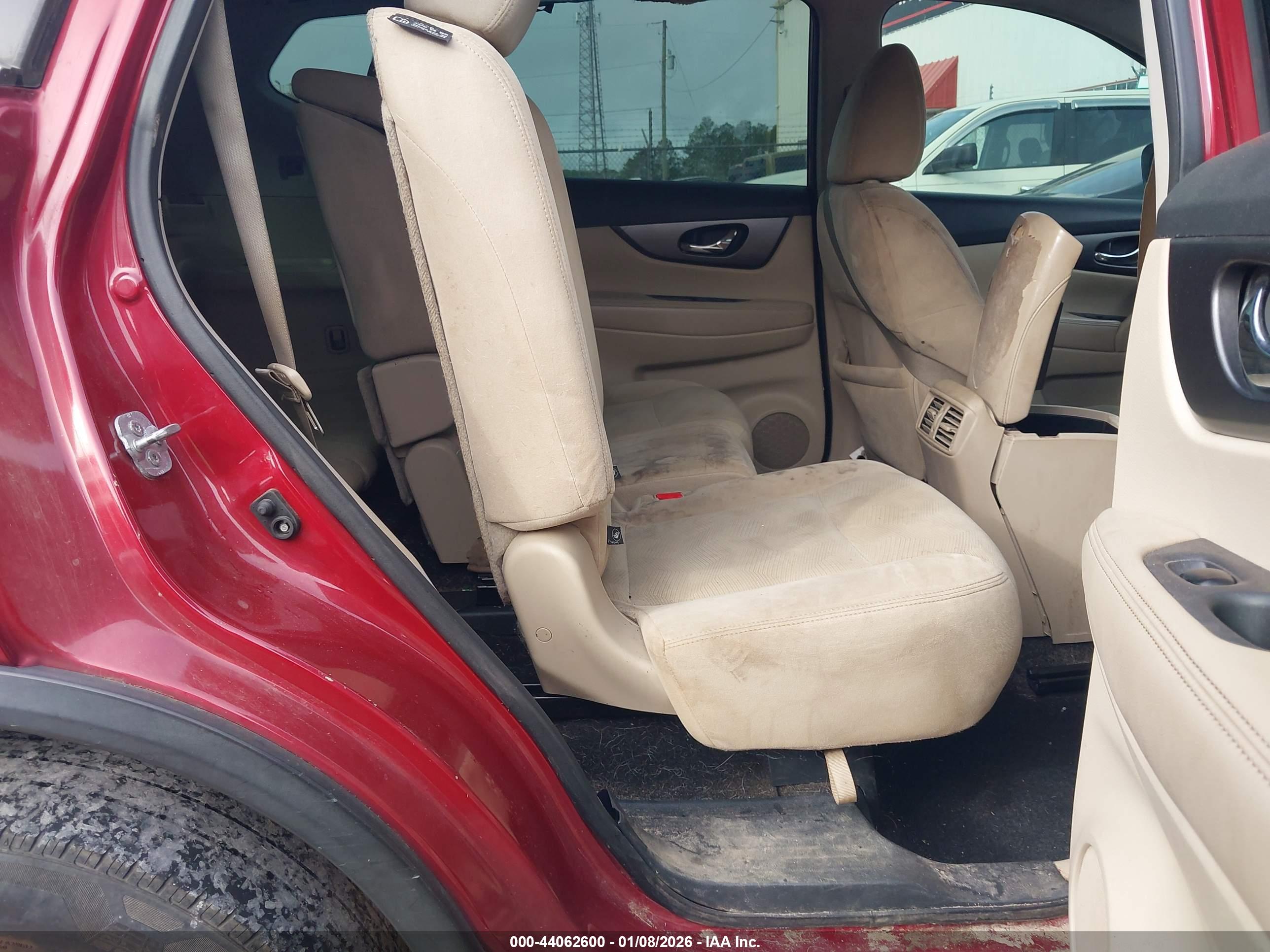 NISSAN ROGUE image 8