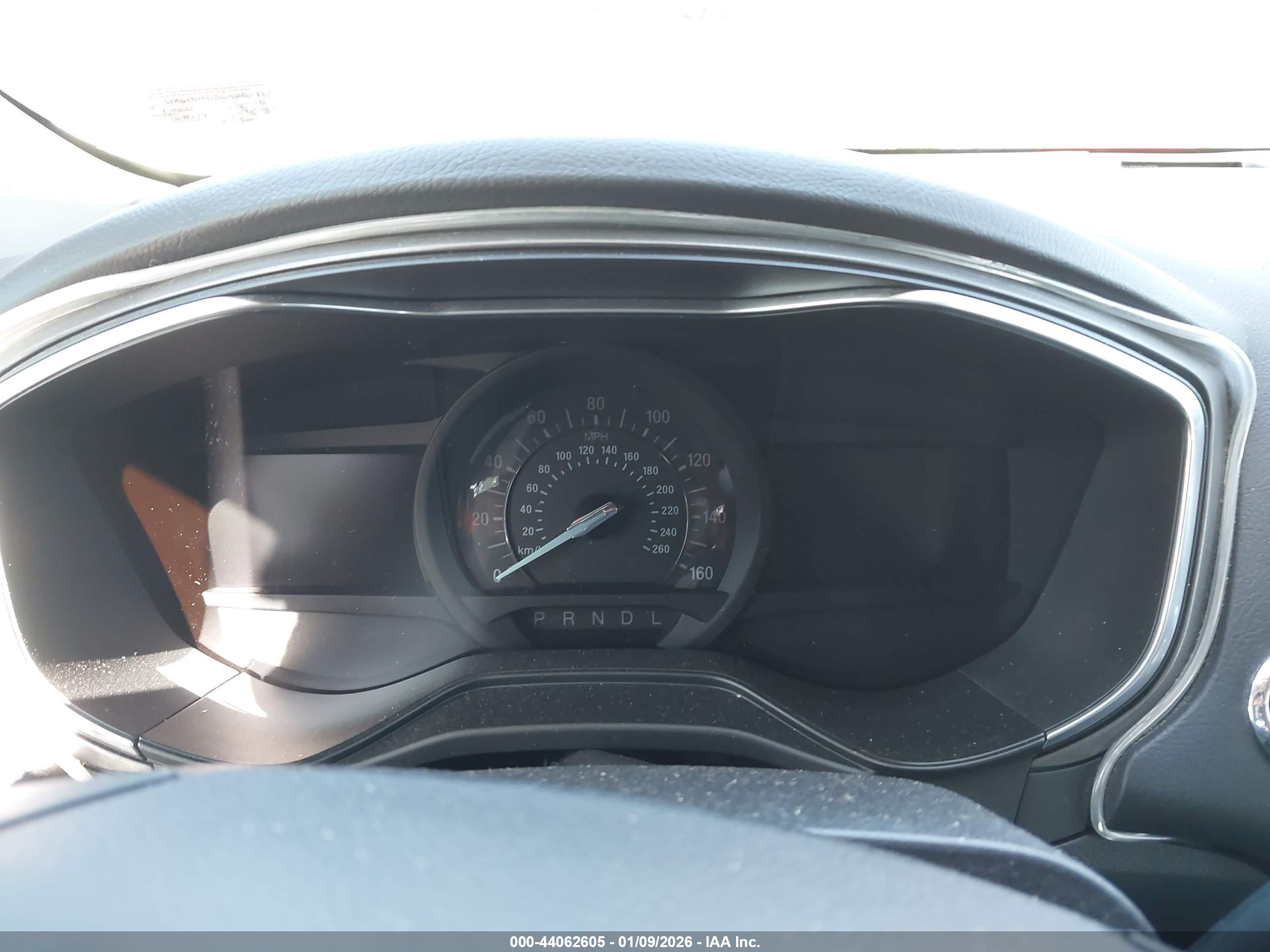 FORD FUSION image 7