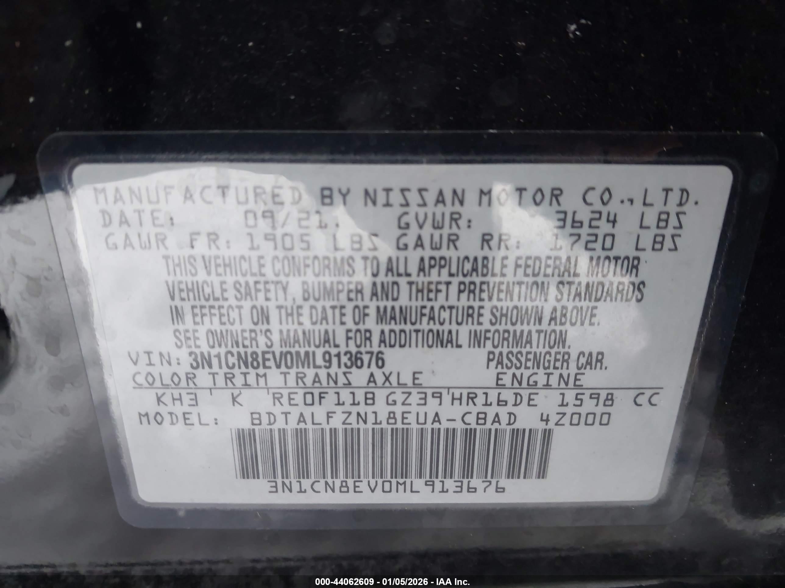 NISSAN VERSA image 9