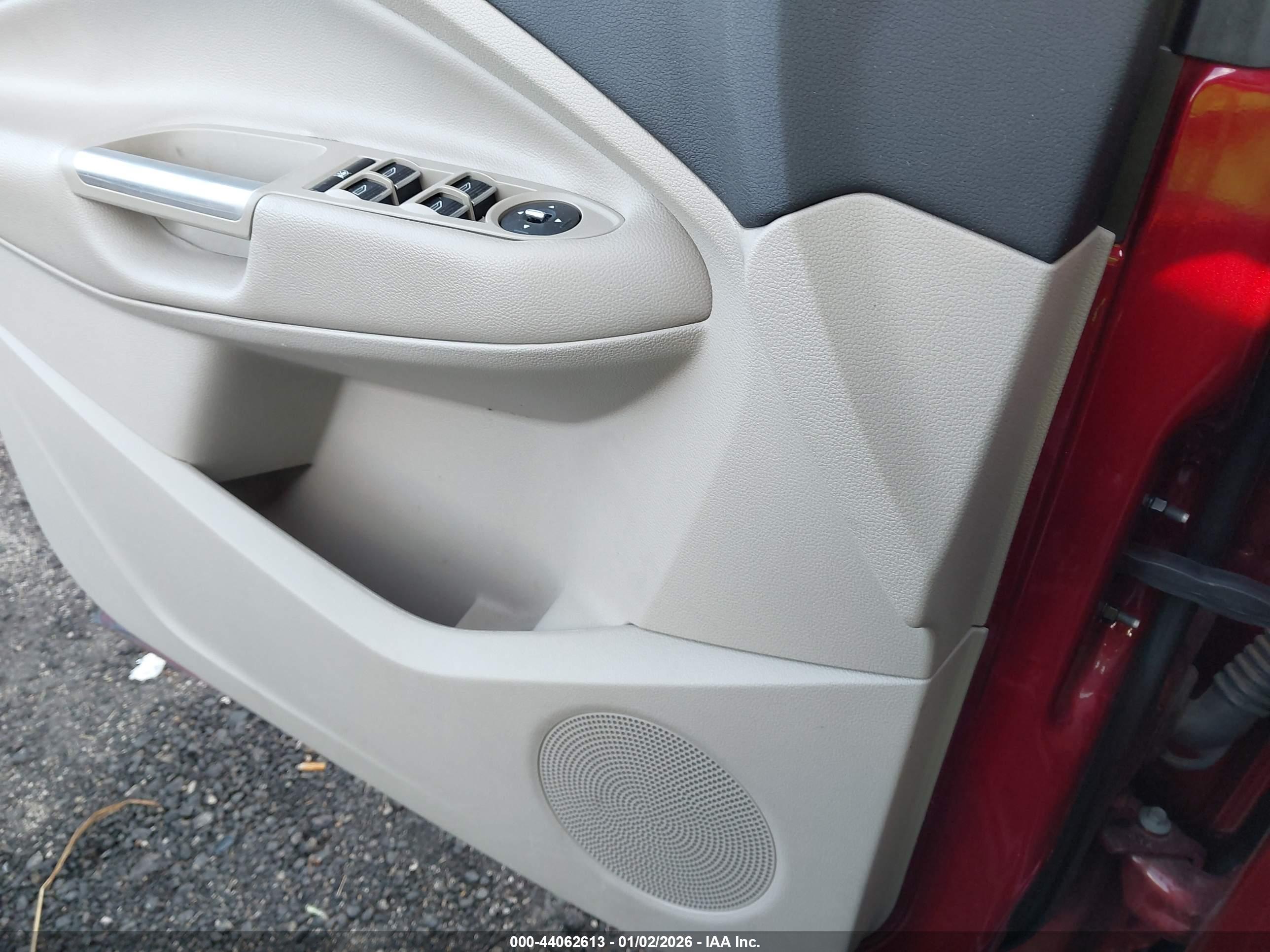 FORD ESCAPE image 6