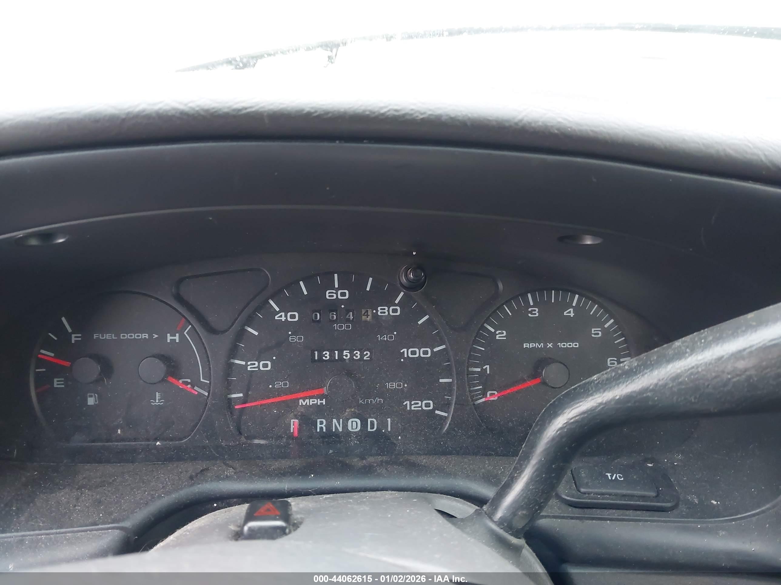 FORD TAURUS image 7