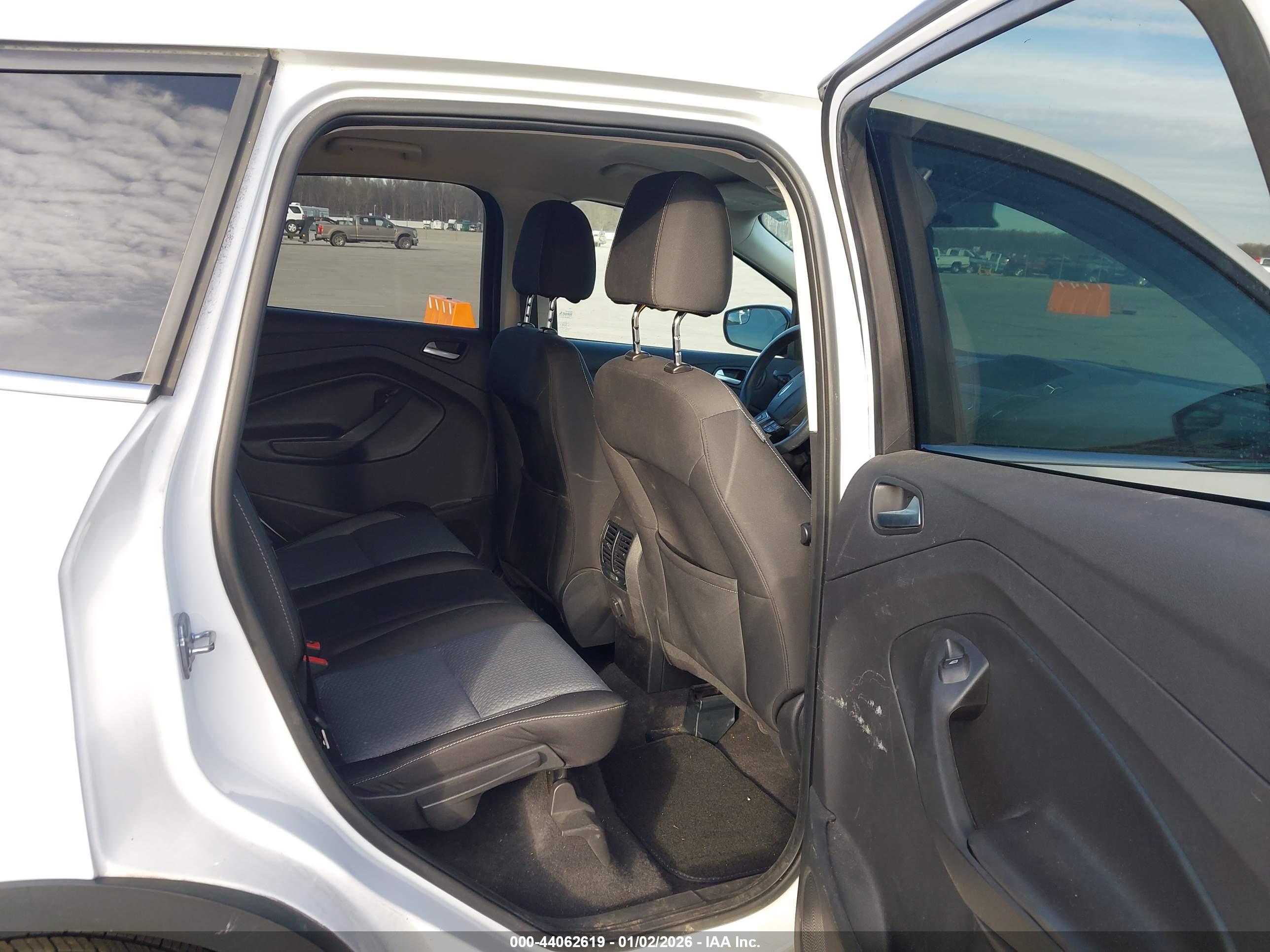 FORD ESCAPE image 8