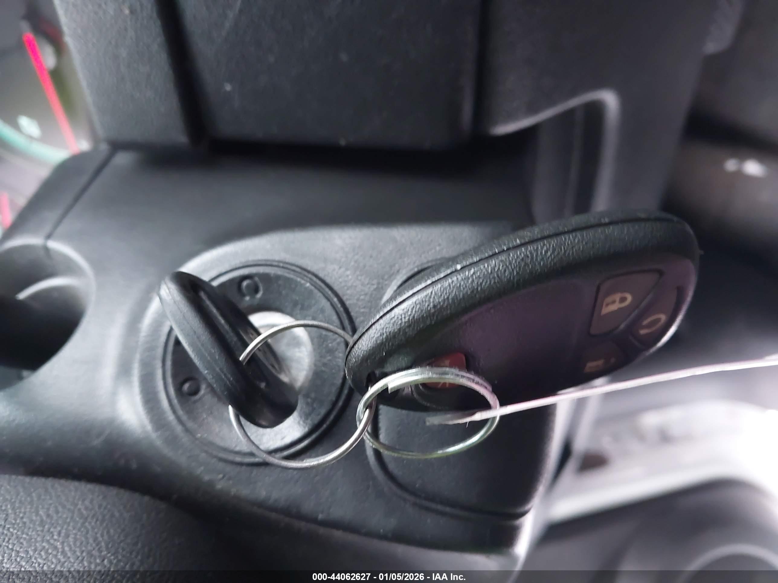 CHEVROLET EQUINOX image 11