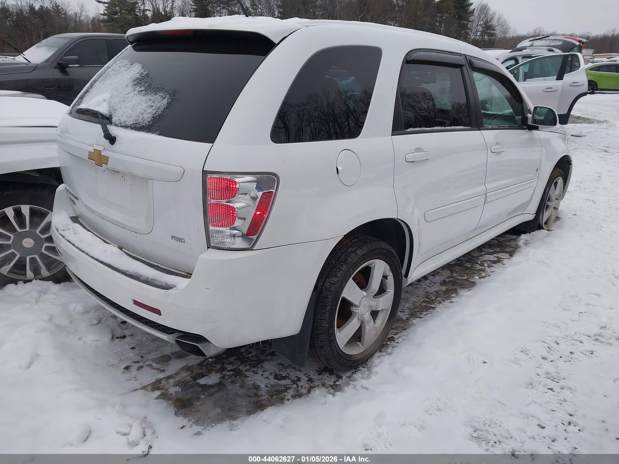 CHEVROLET EQUINOX image 4