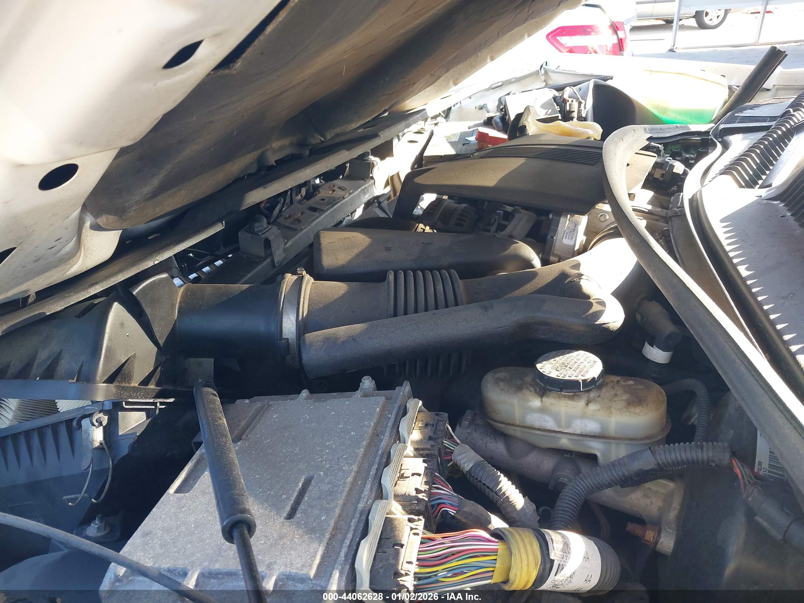 LINCOLN TOWN image 10