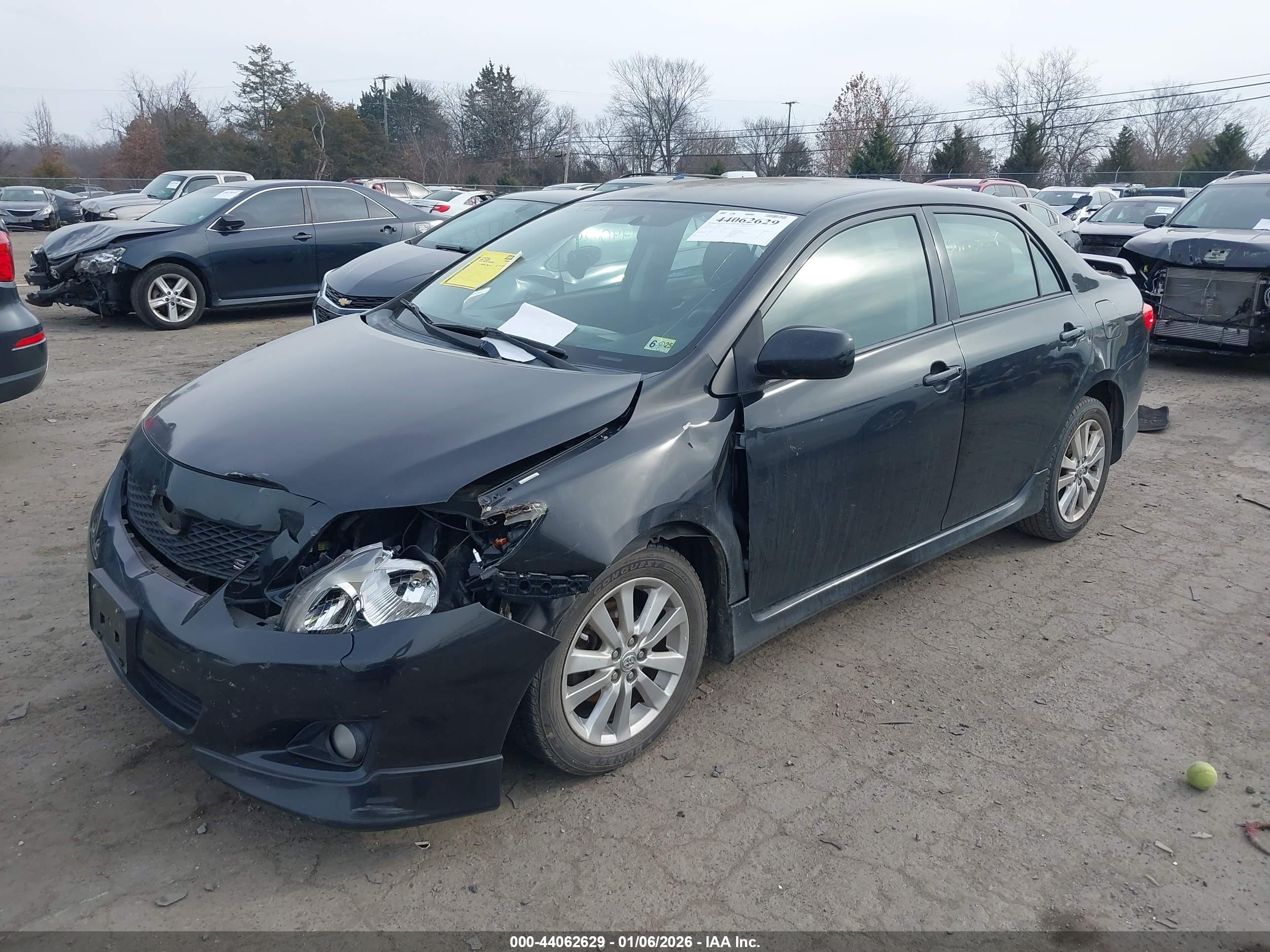 TOYOTA COROLLA image 2