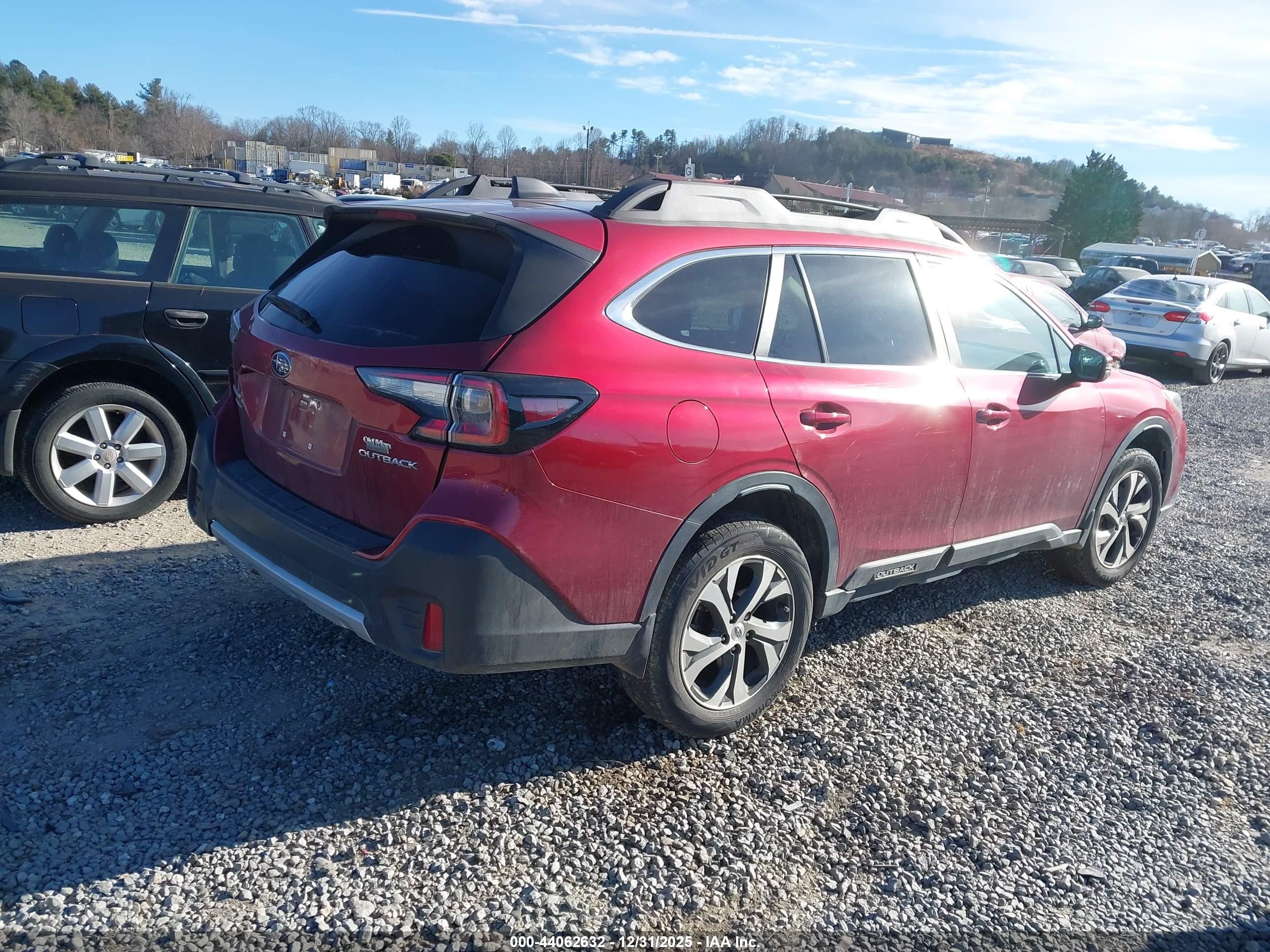 SUBARU OUTBACK image 4