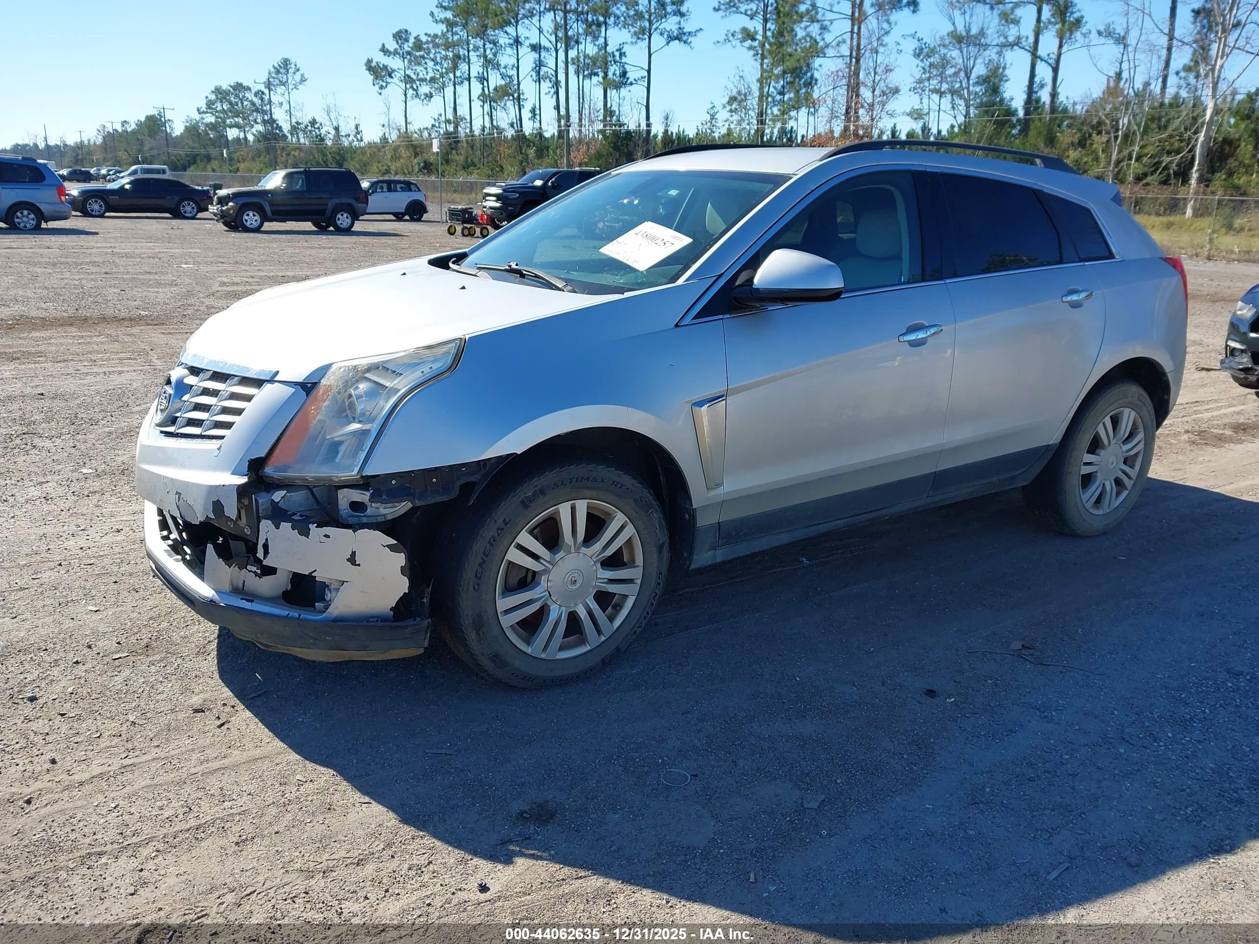 CADILLAC SRX image 2