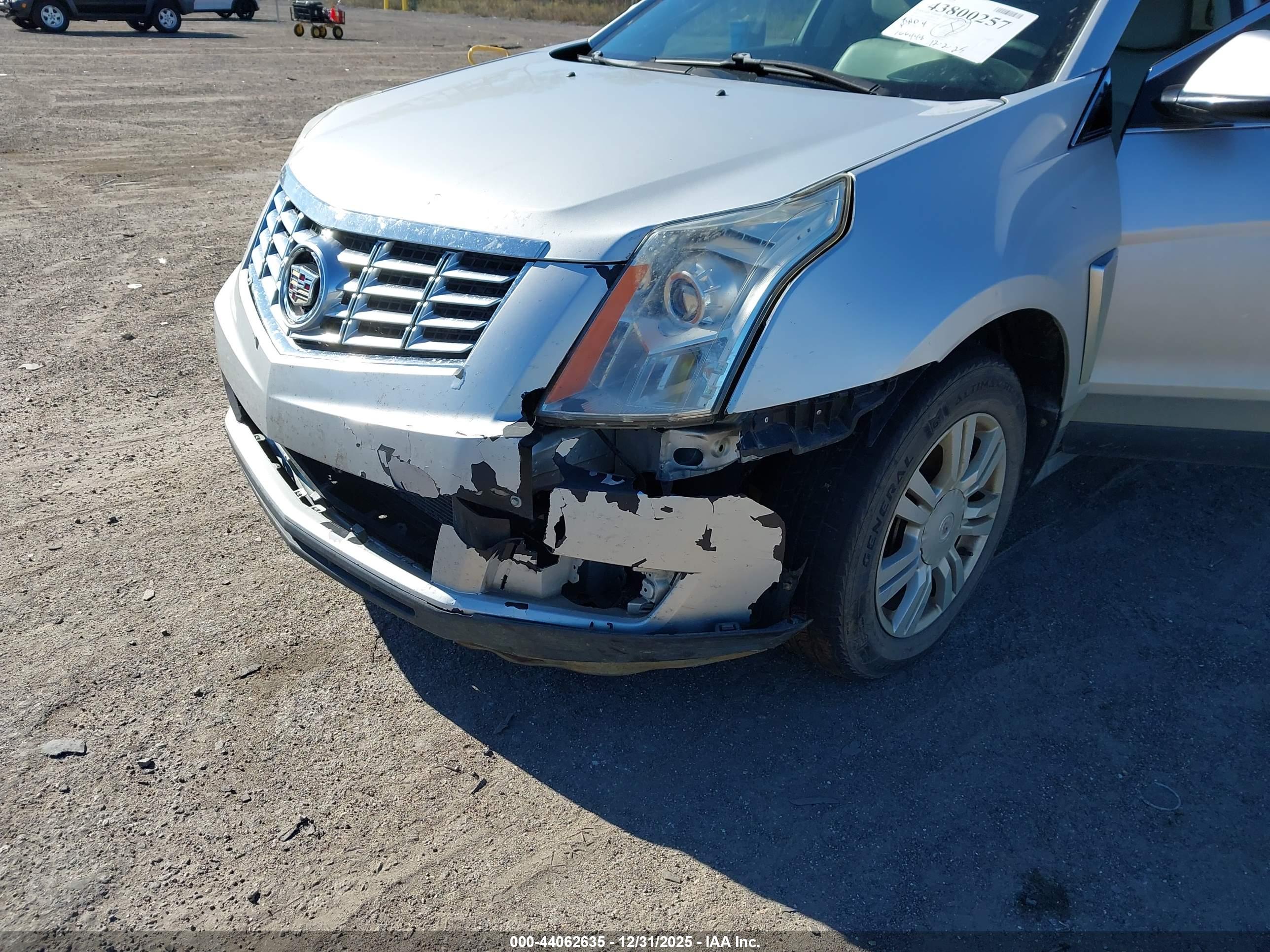 CADILLAC SRX image 6
