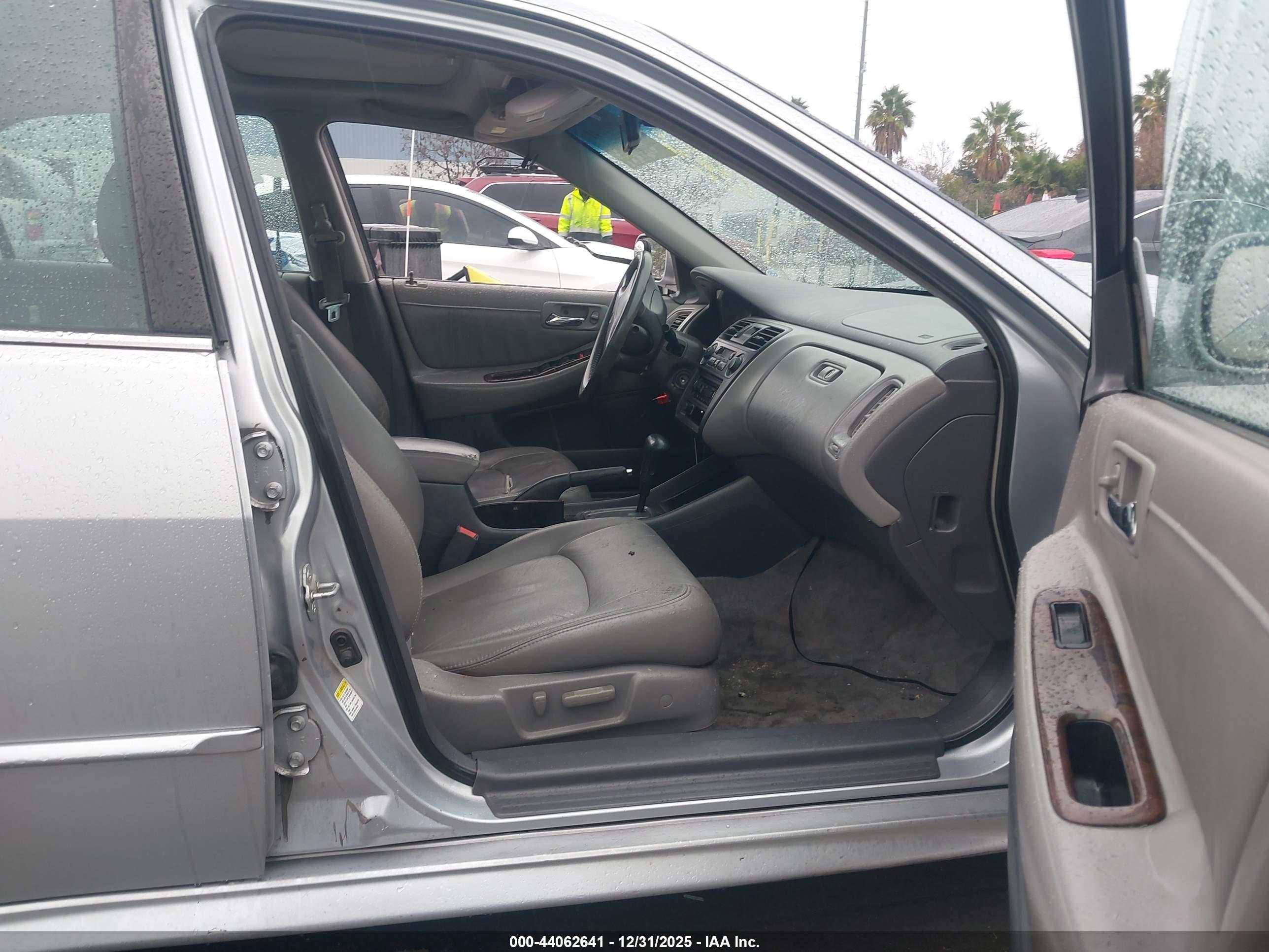 HONDA ACCORD image 5