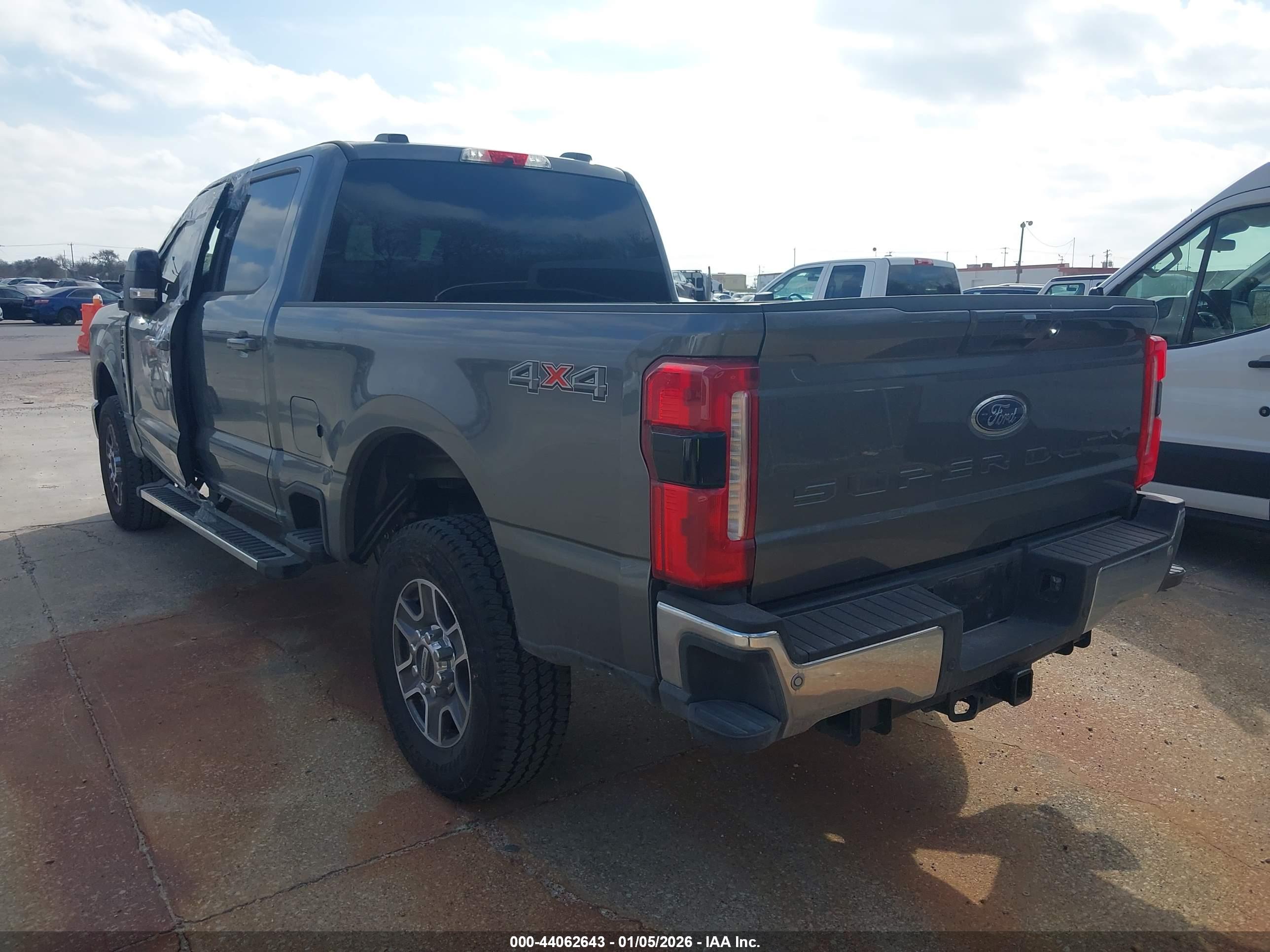 FORD F-250 image 3
