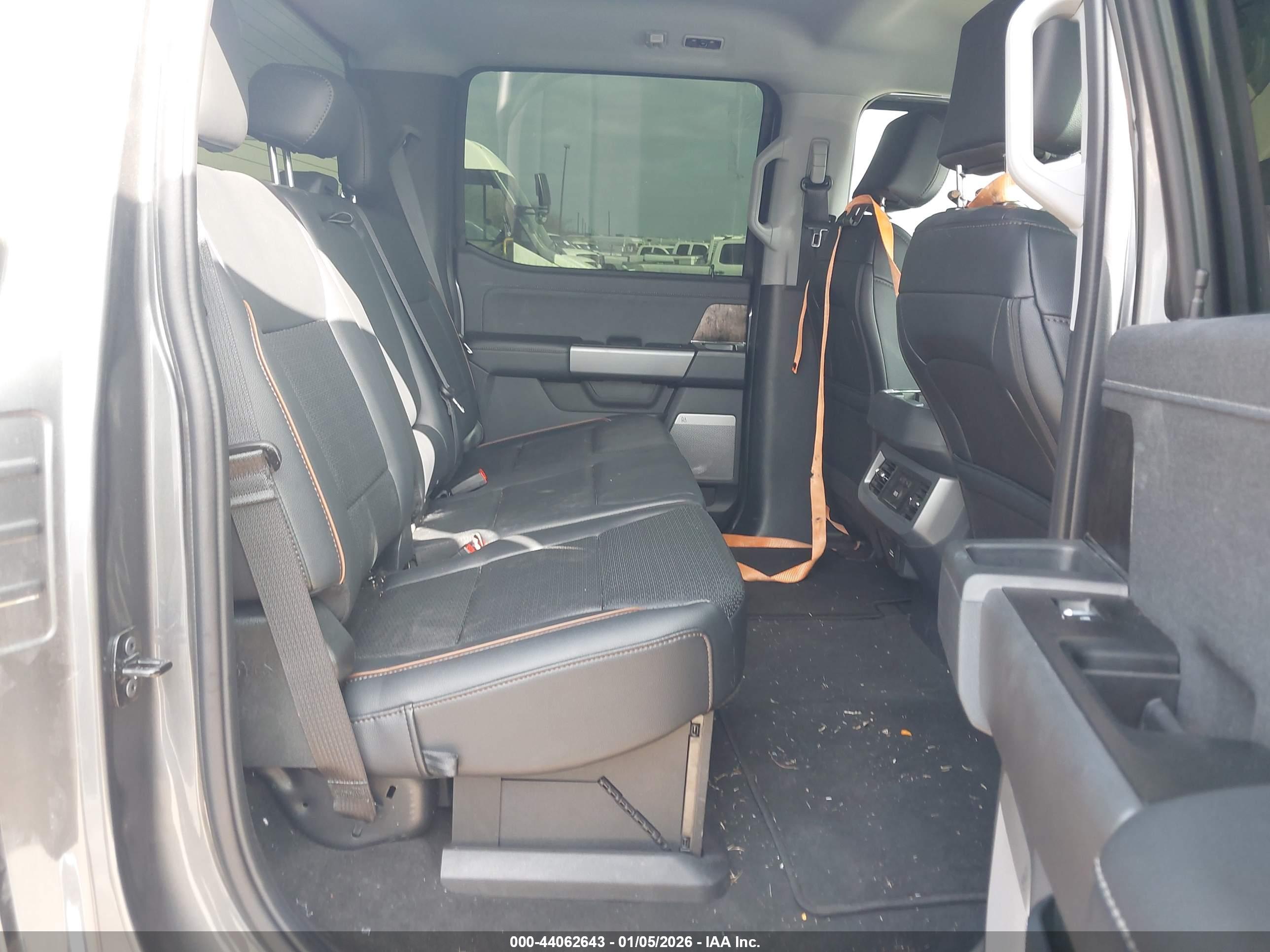 FORD F-250 image 8
