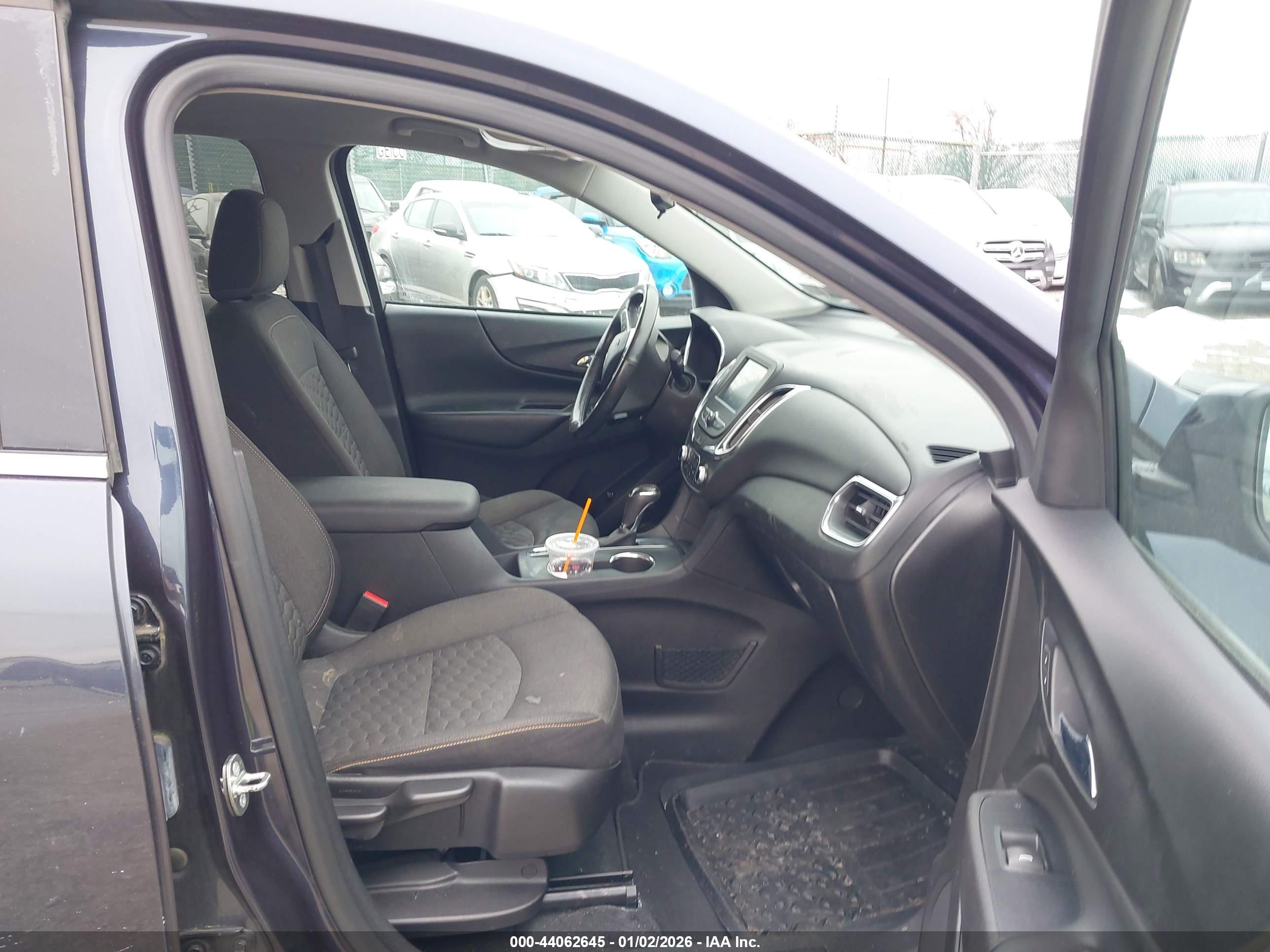 CHEVROLET EQUINOX image 5
