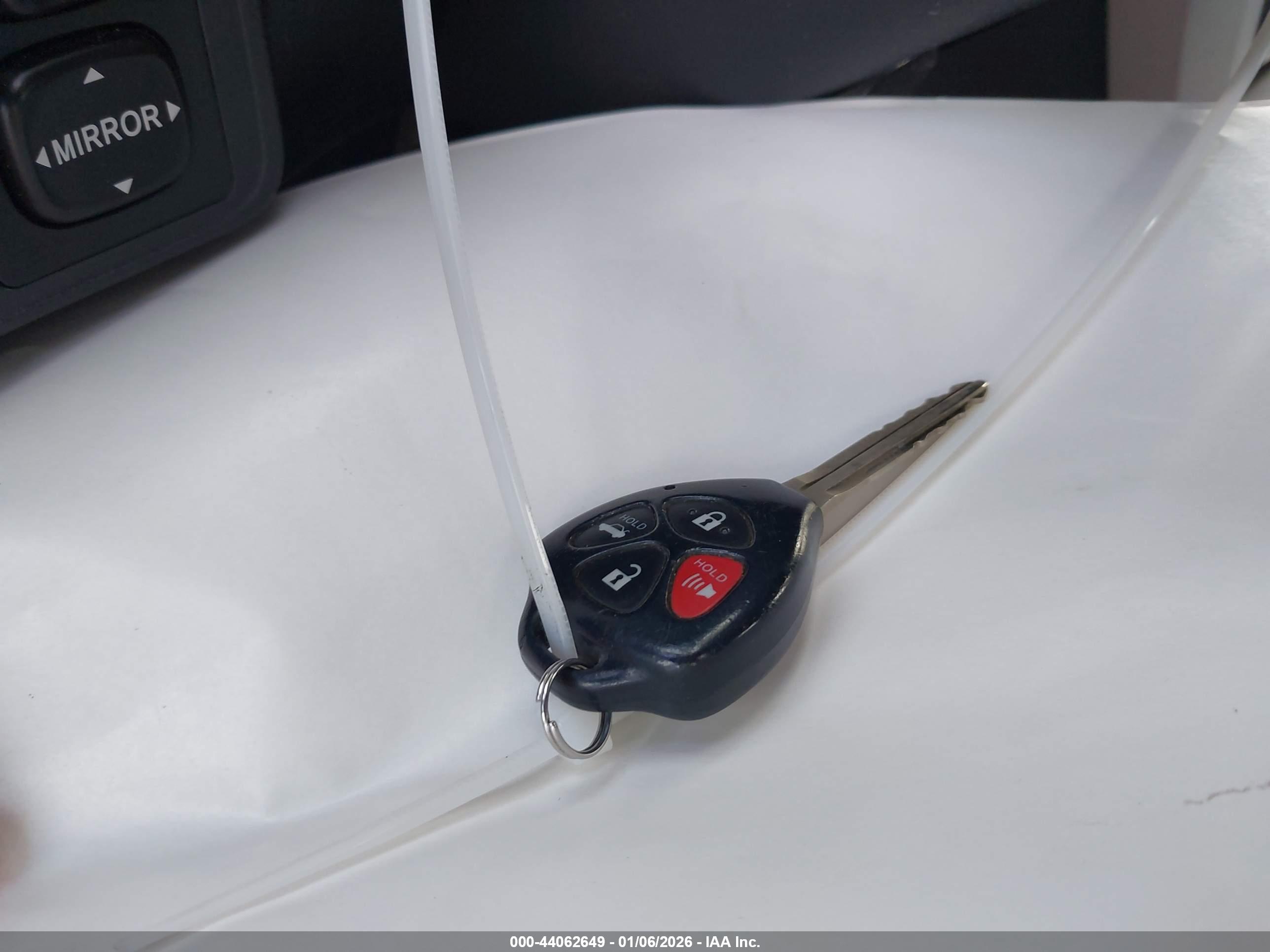 TOYOTA COROLLA image 11