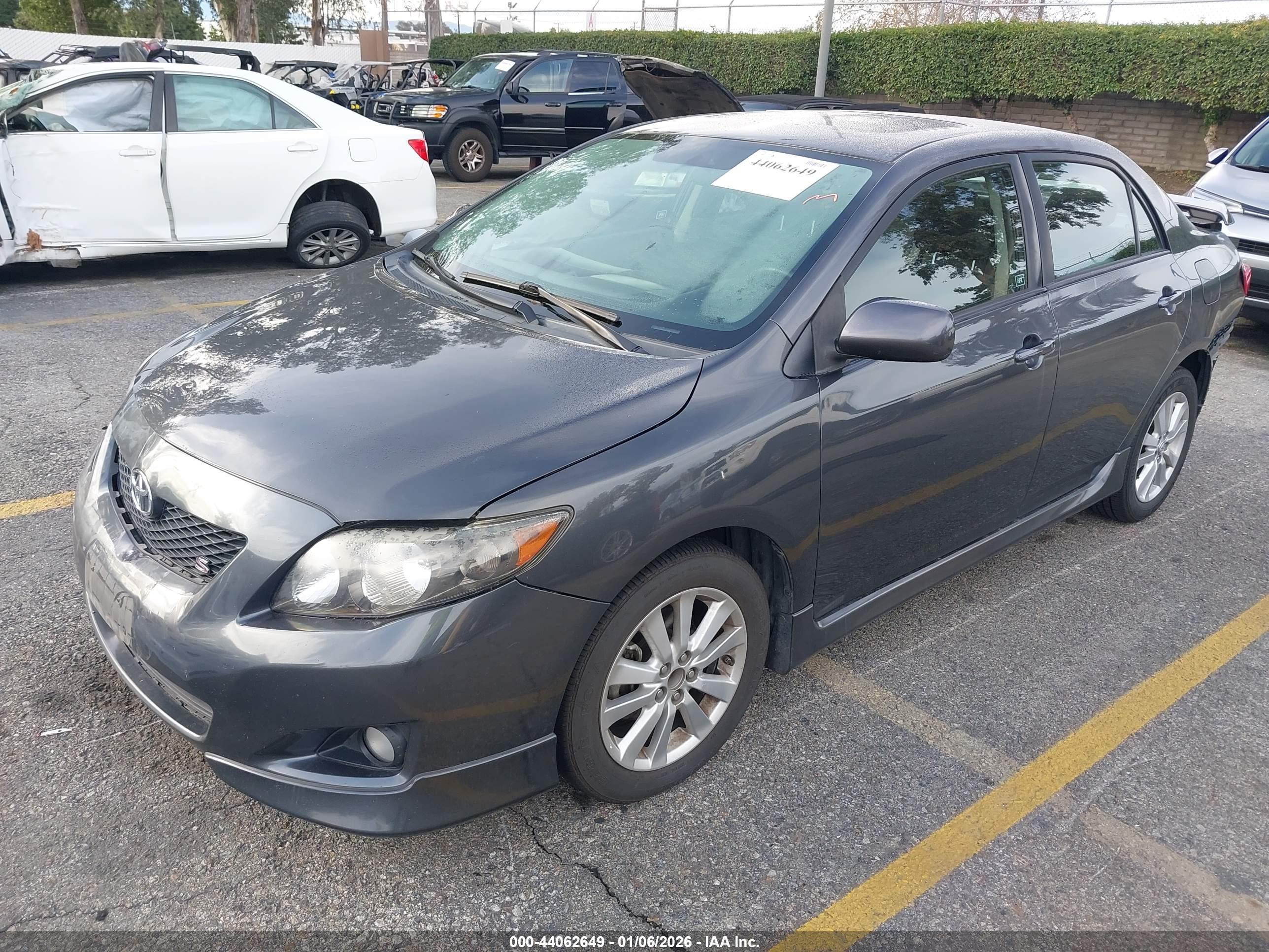 TOYOTA COROLLA image 2