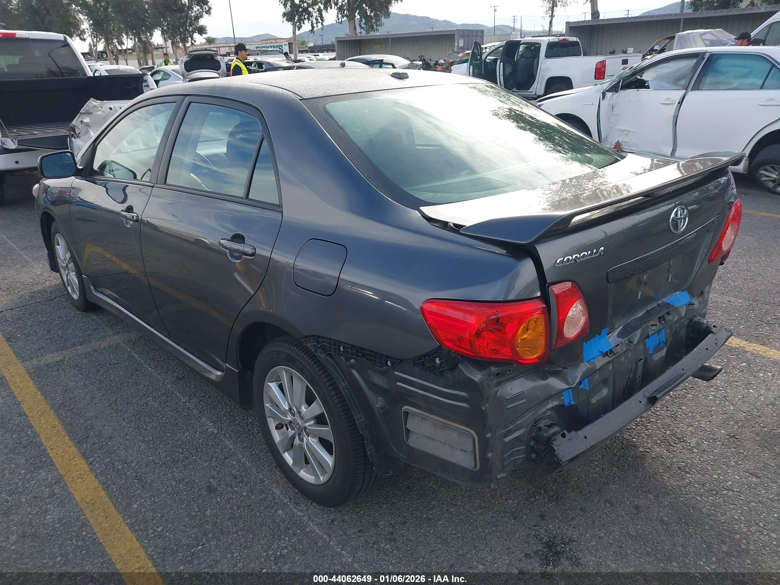 TOYOTA COROLLA image 3
