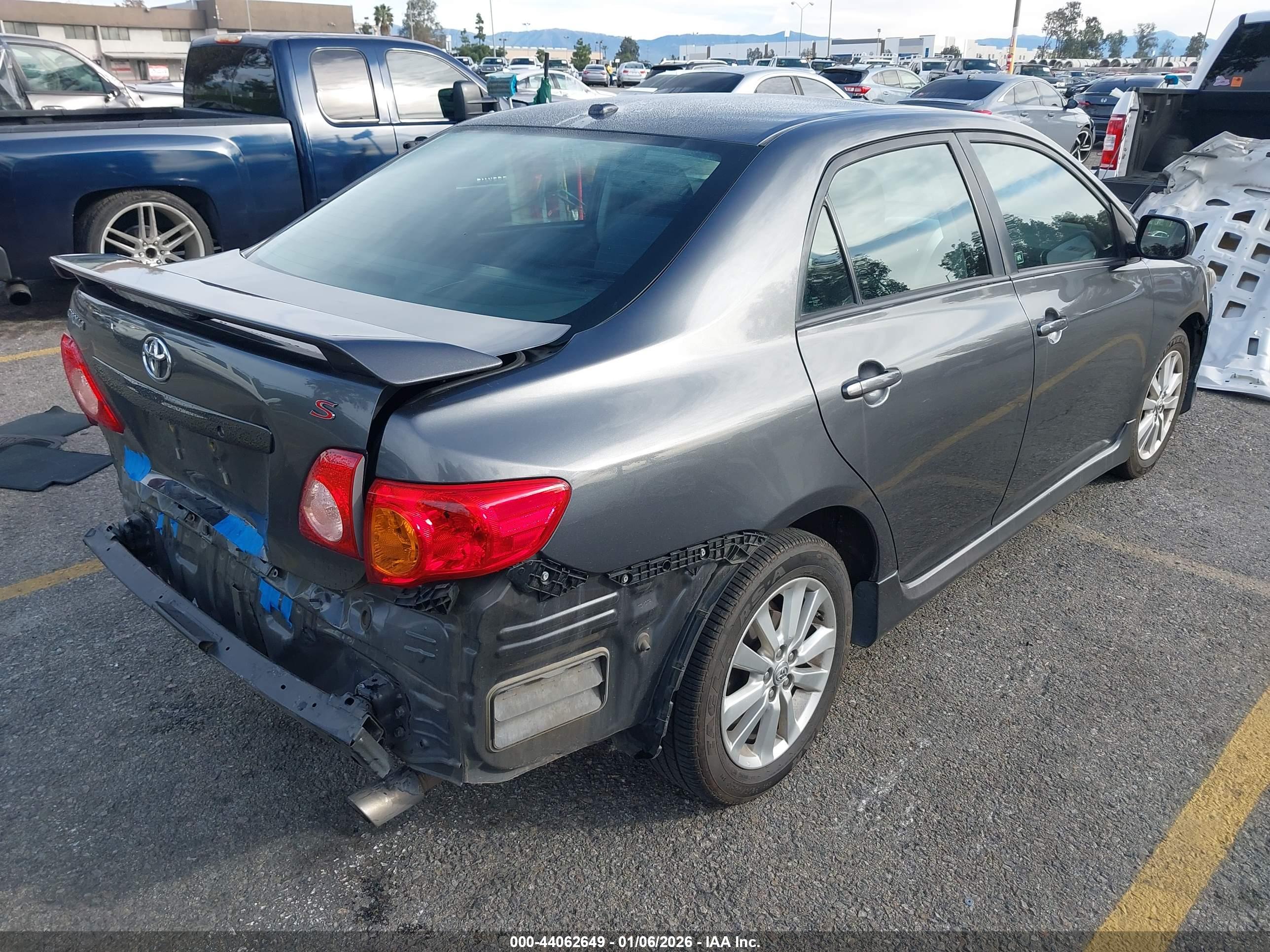 TOYOTA COROLLA image 4