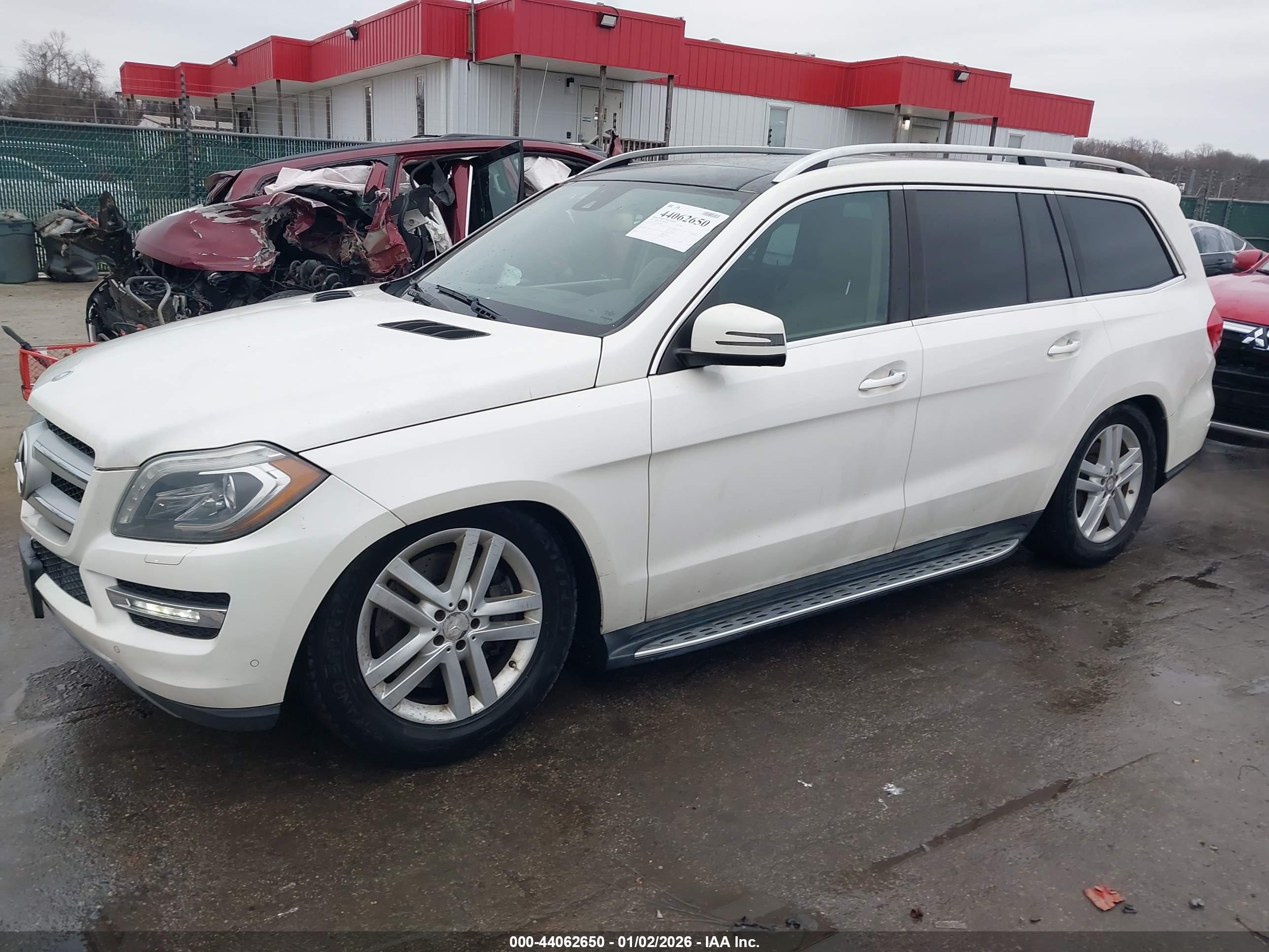 MERCEDES-BENZ GL image 2