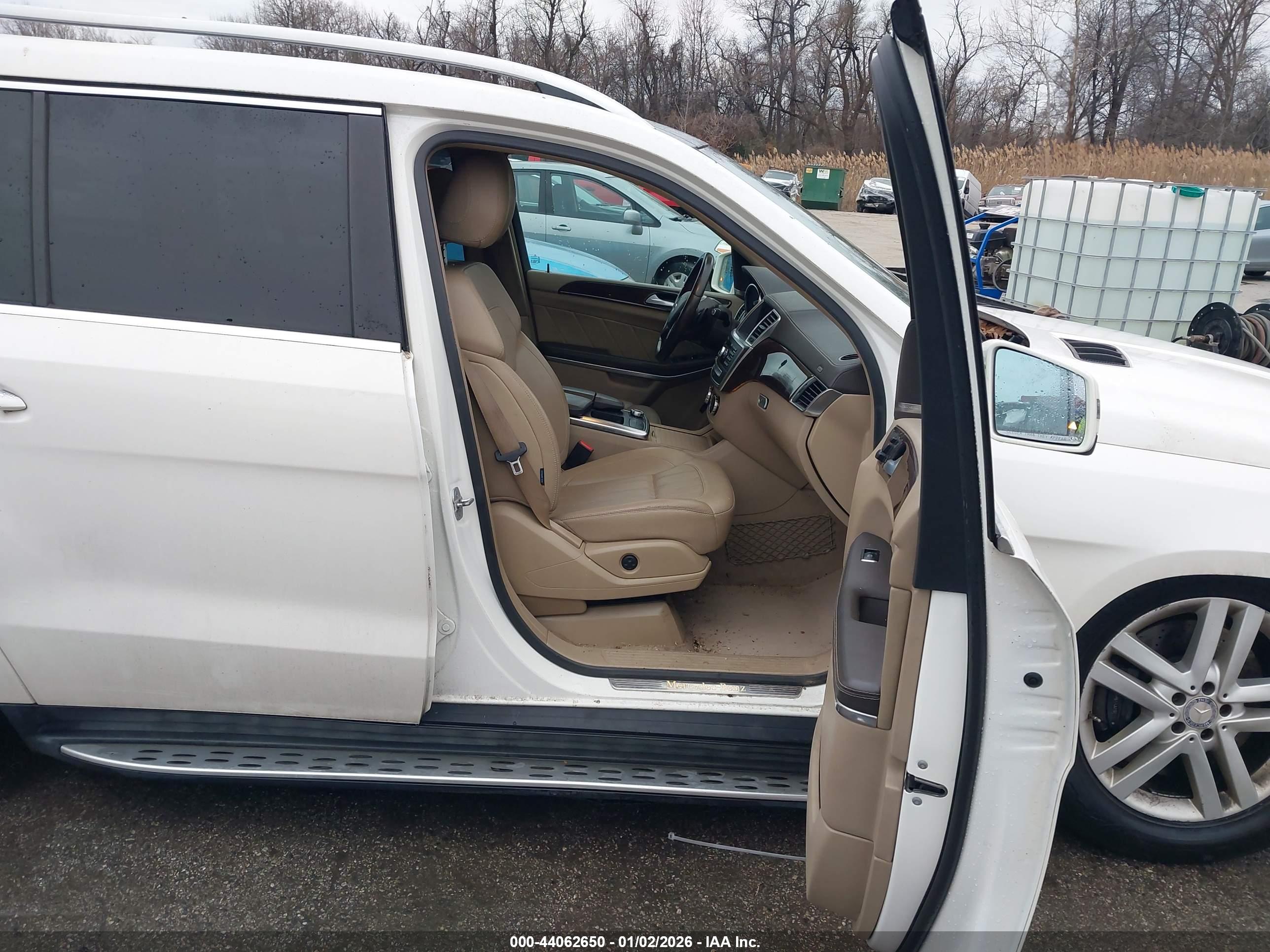 MERCEDES-BENZ GL image 5