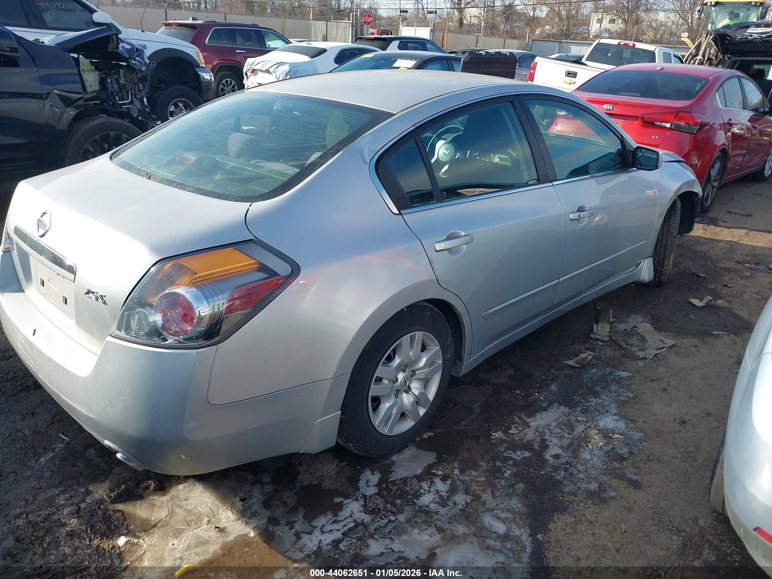 NISSAN ALTIMA image 4