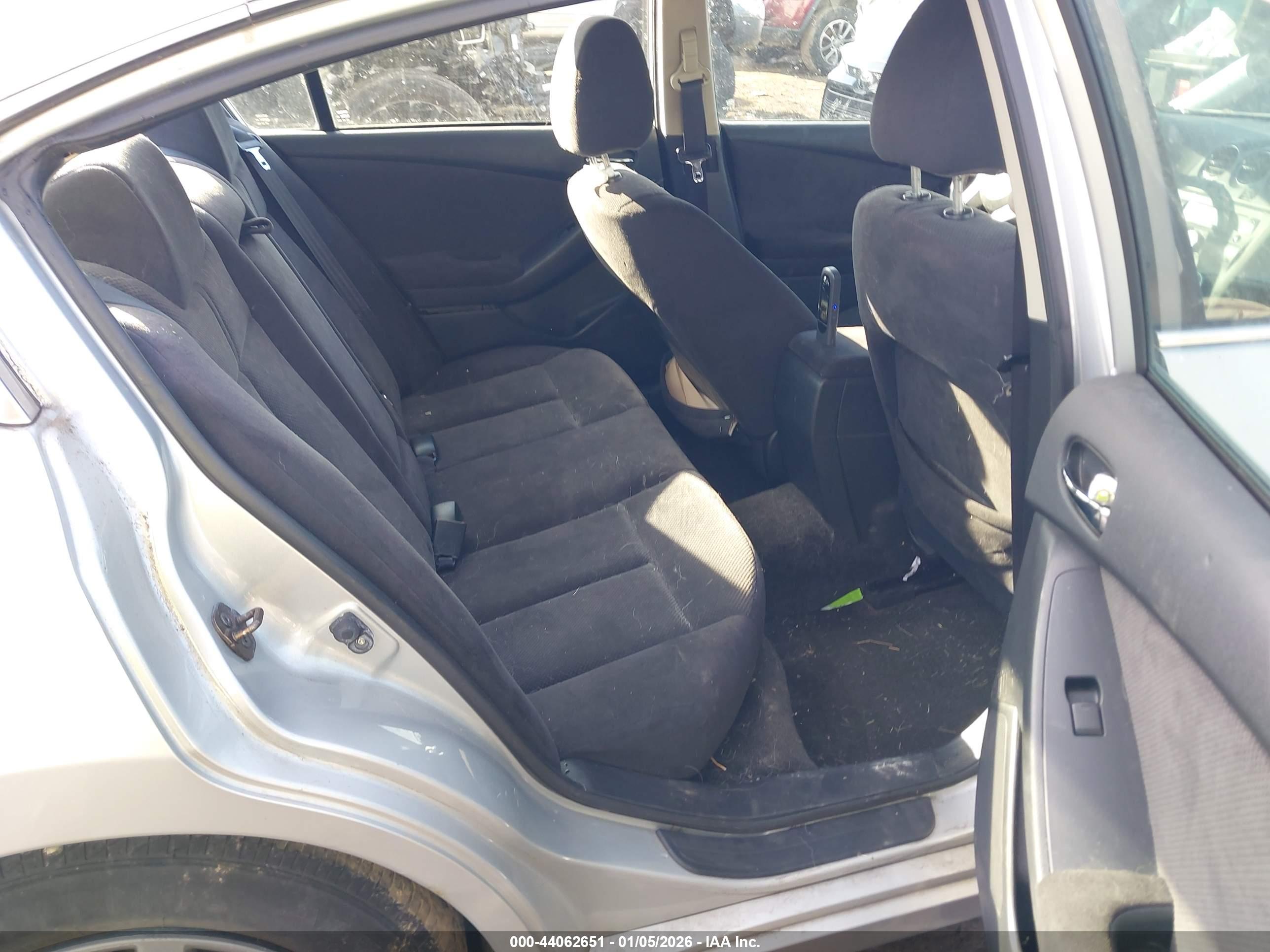 NISSAN ALTIMA image 8