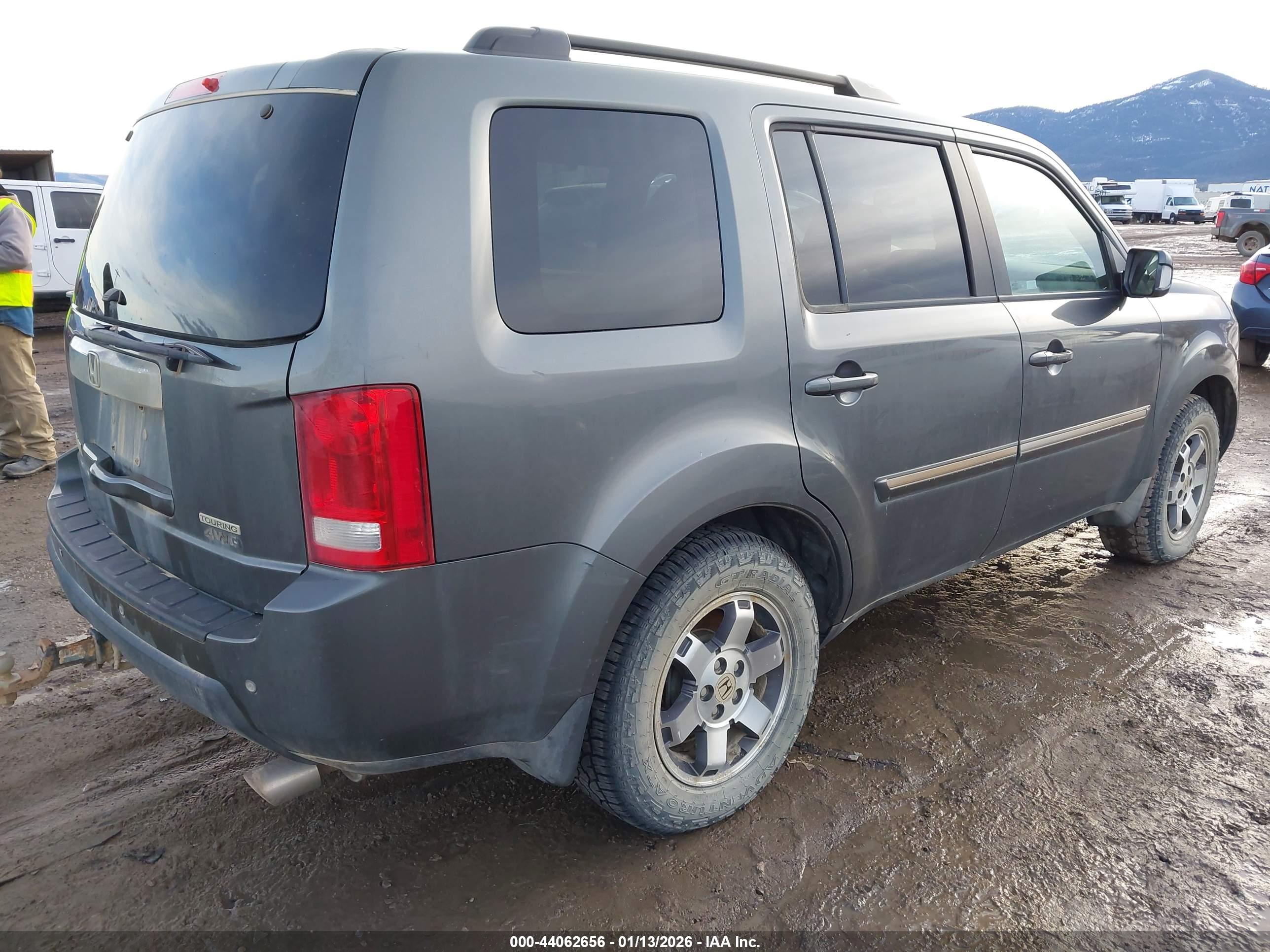 HONDA PILOT image 4