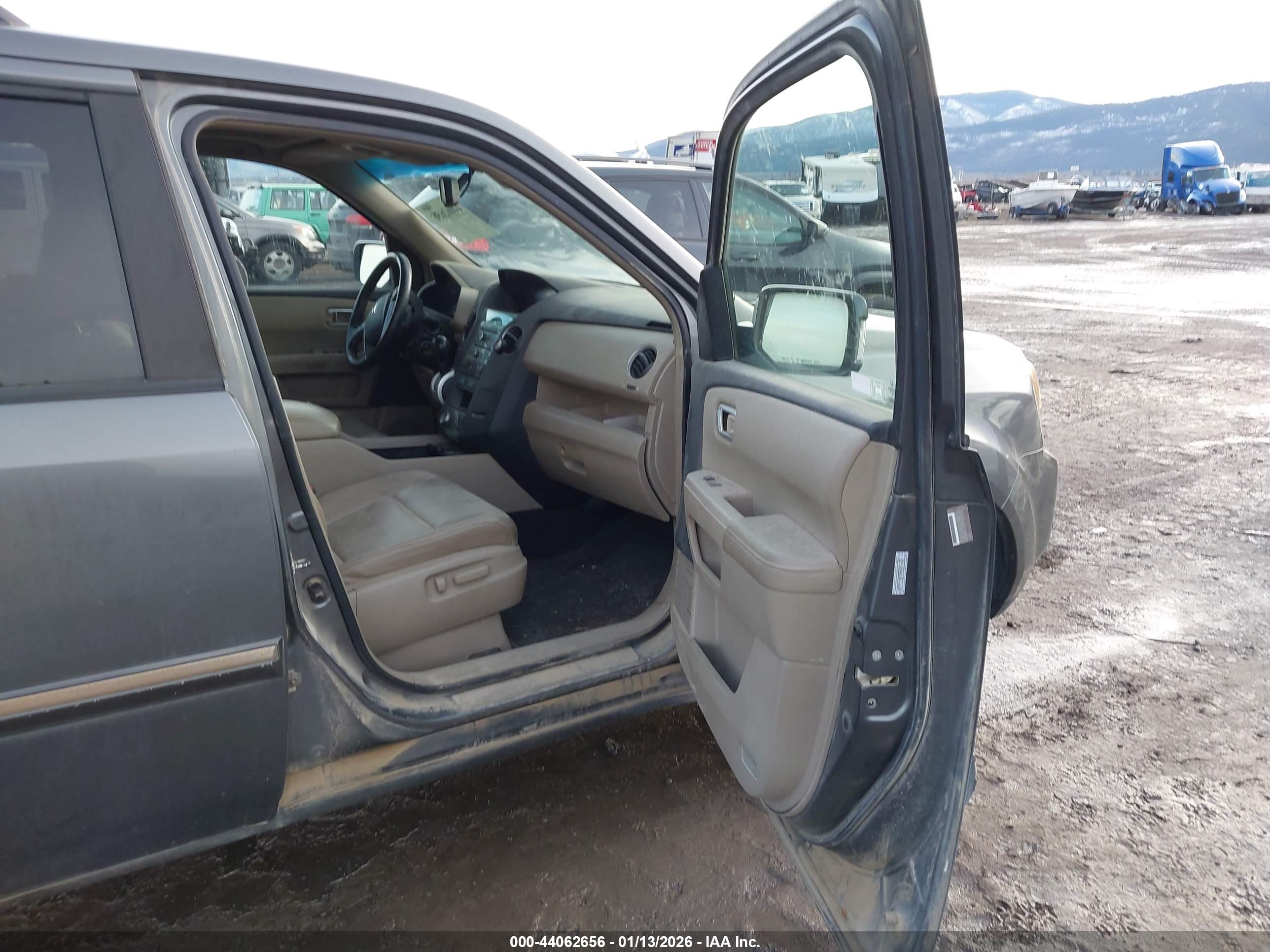 HONDA PILOT image 5