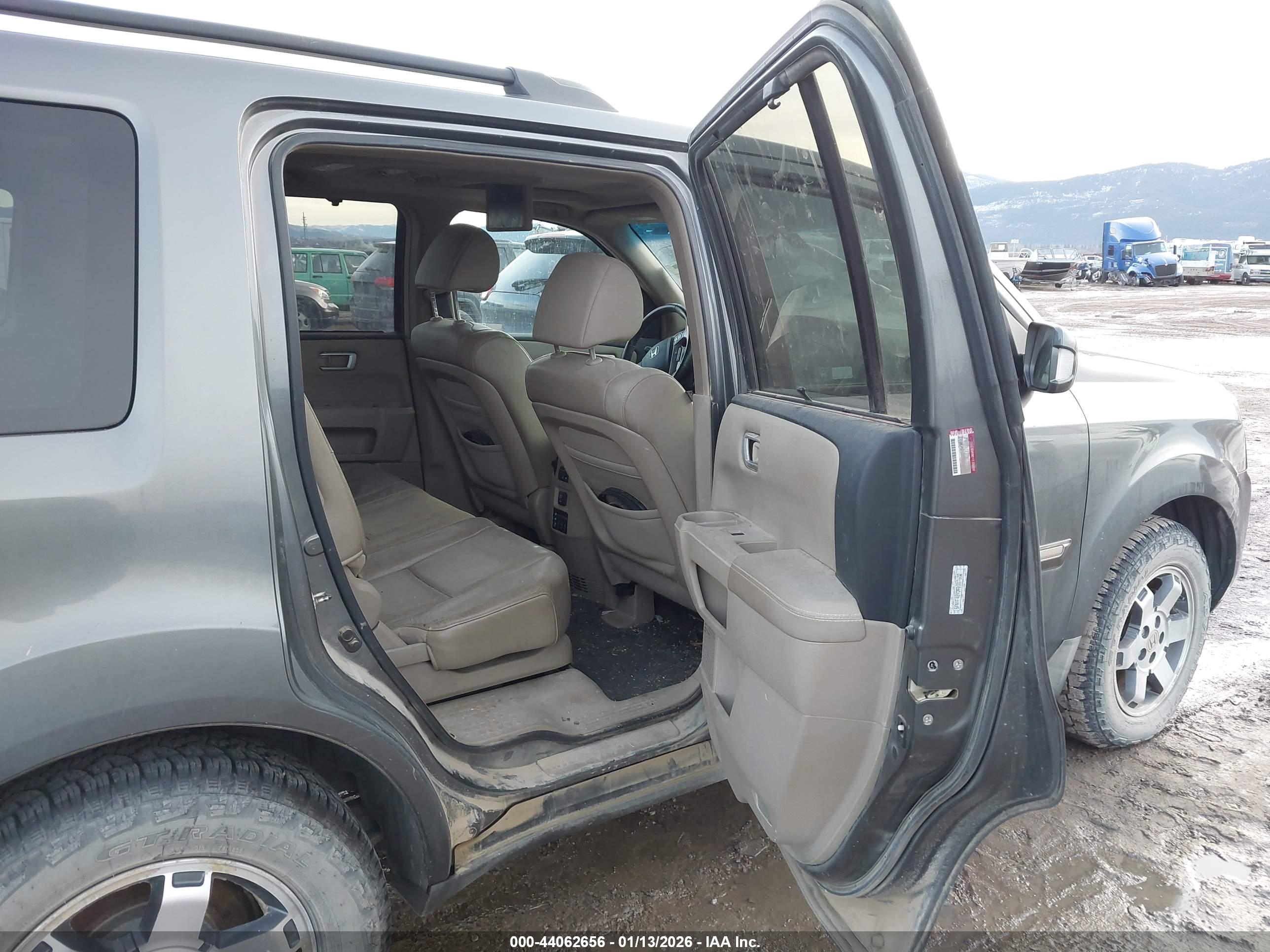 HONDA PILOT image 8