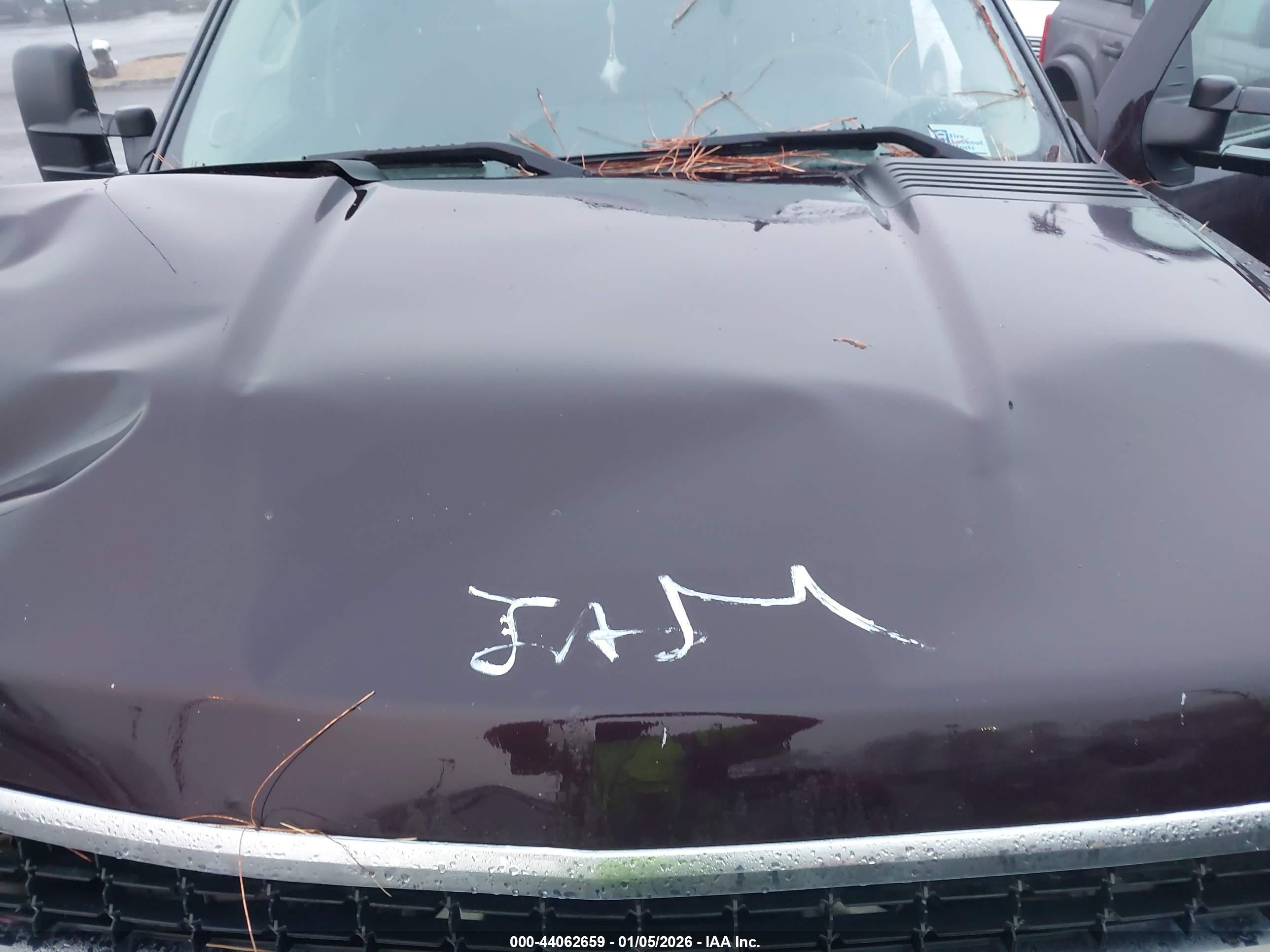 CHEVROLET SILVERADO image 10
