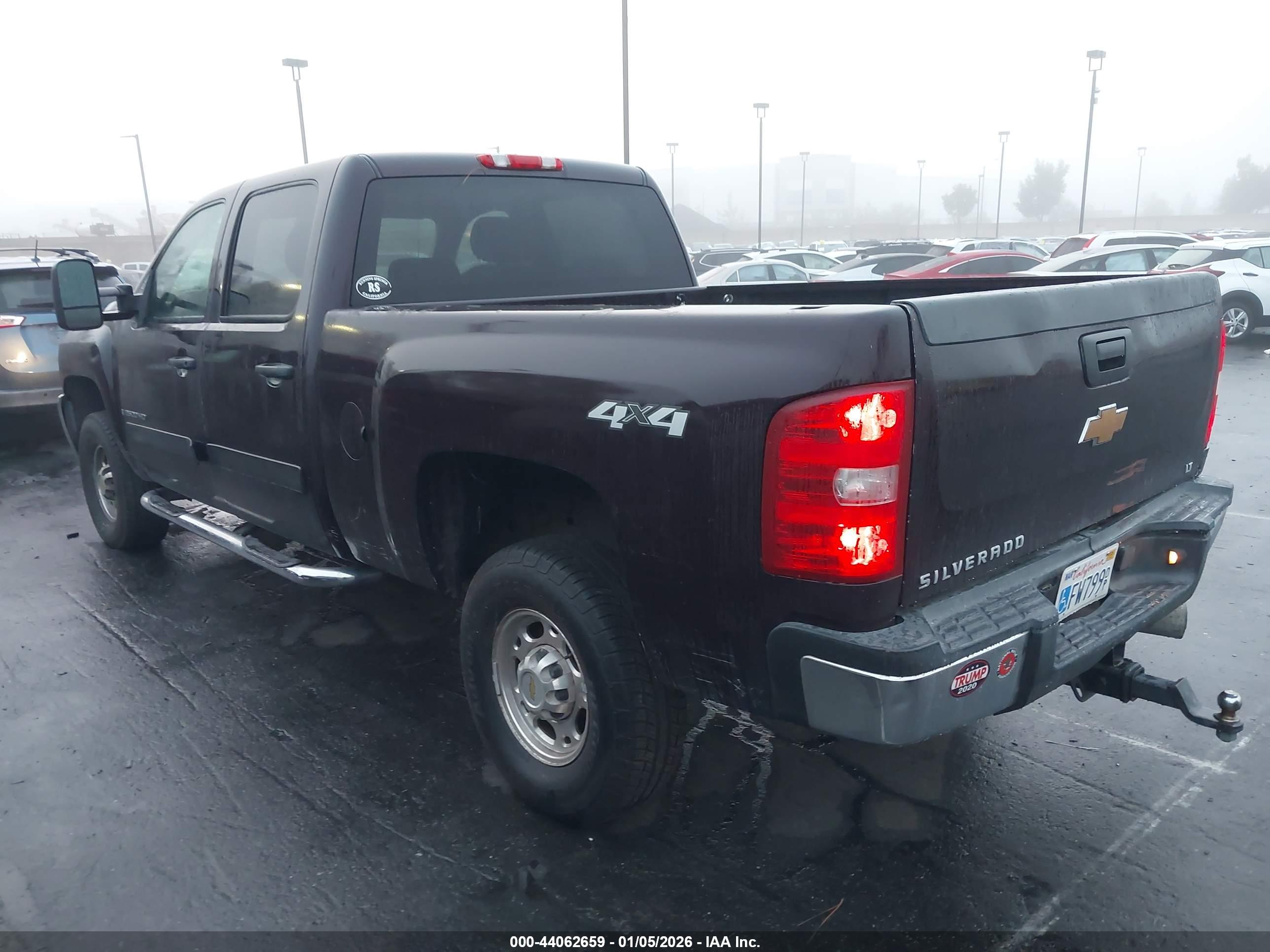 CHEVROLET SILVERADO image 3