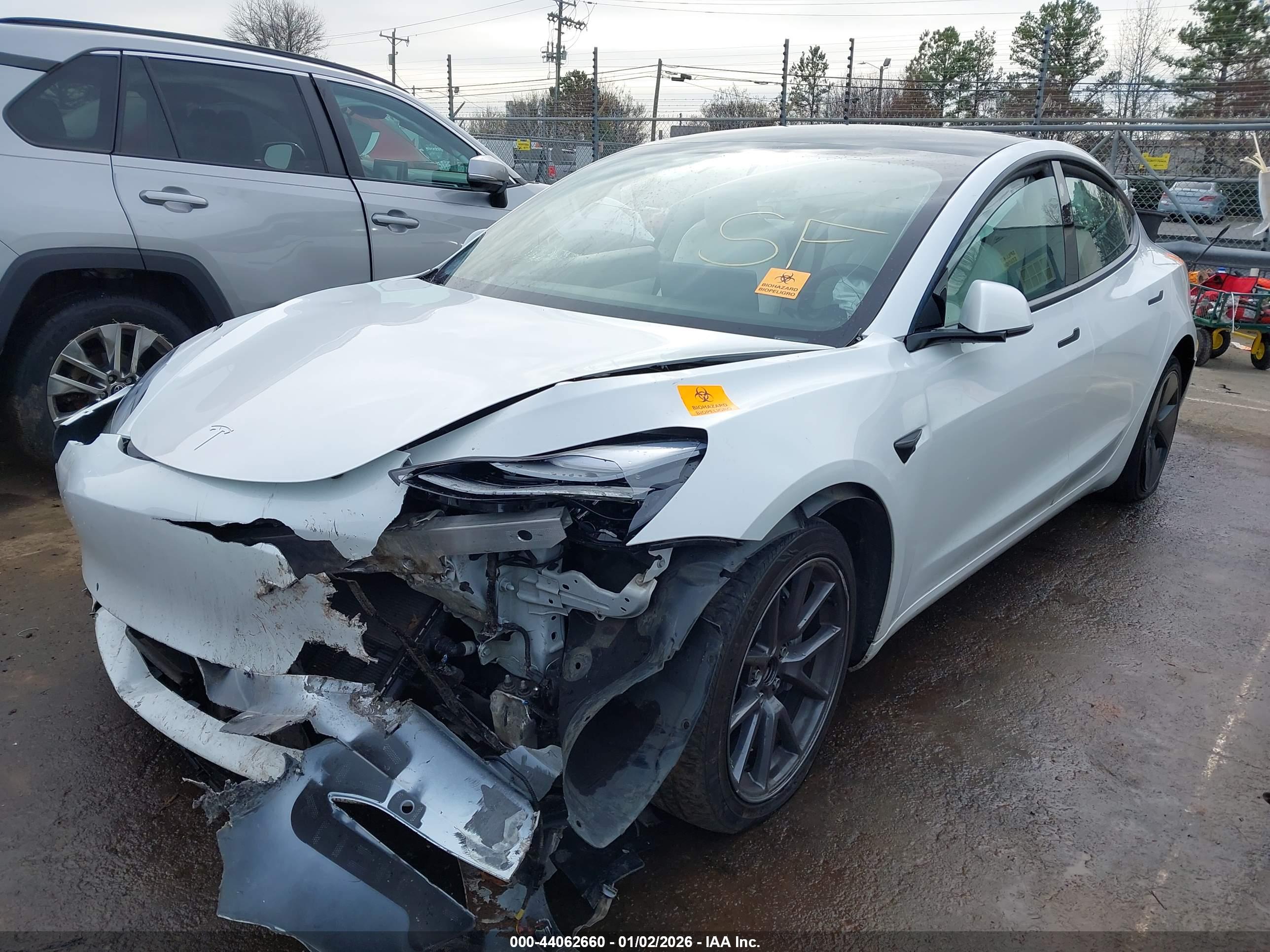 TESLA MODEL image 2