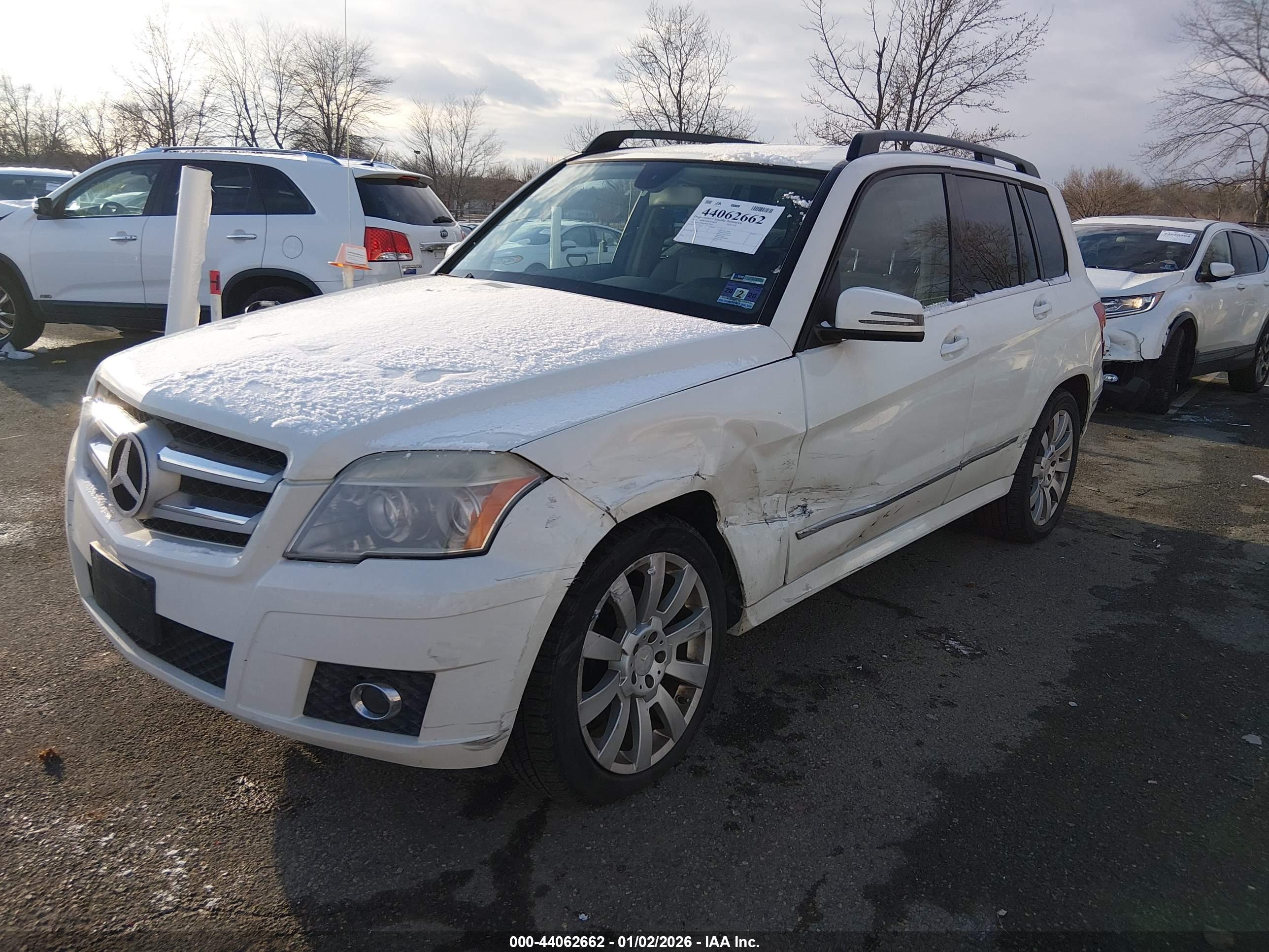 MERCEDES-BENZ GLK image 2