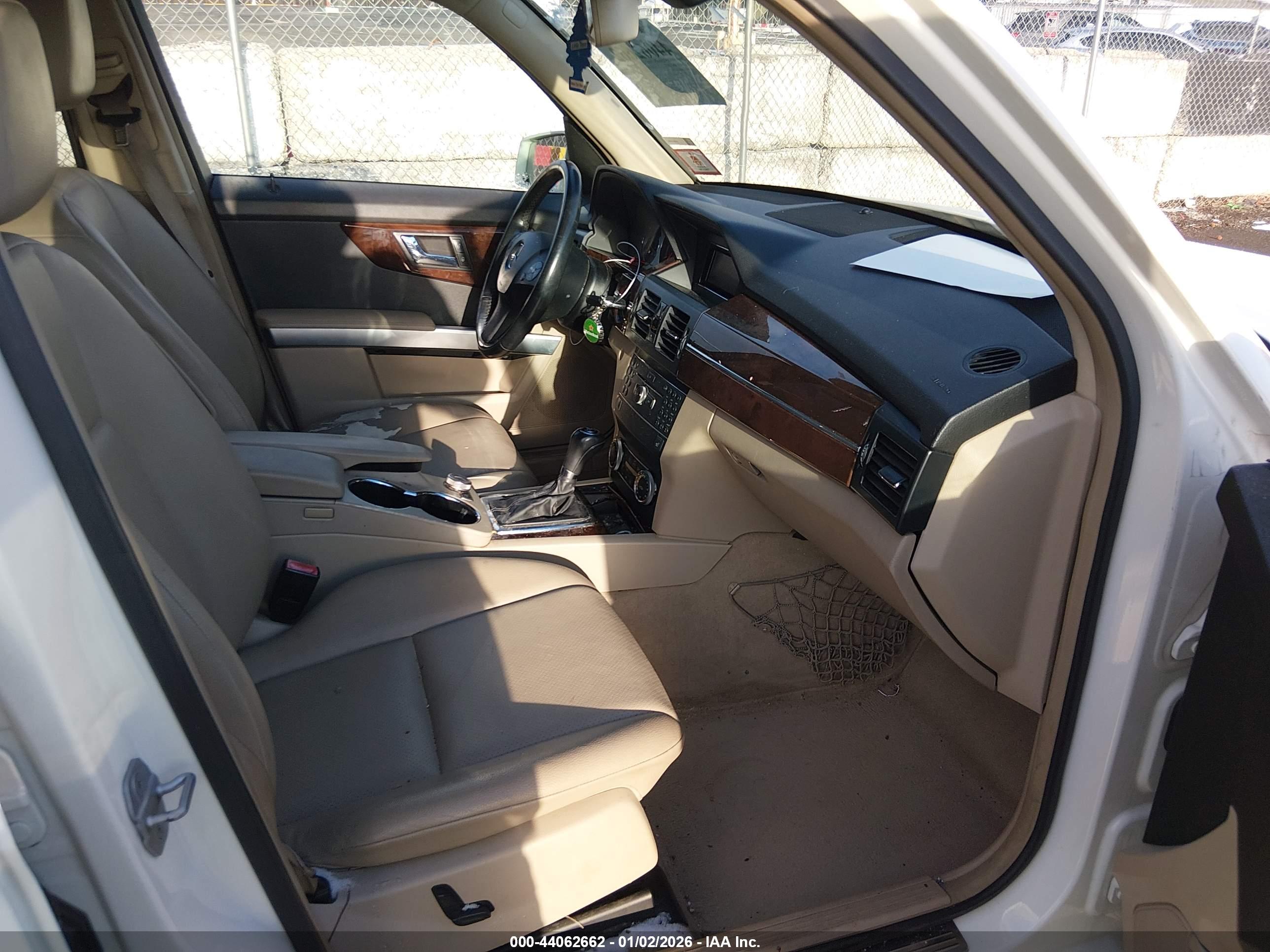 MERCEDES-BENZ GLK image 5