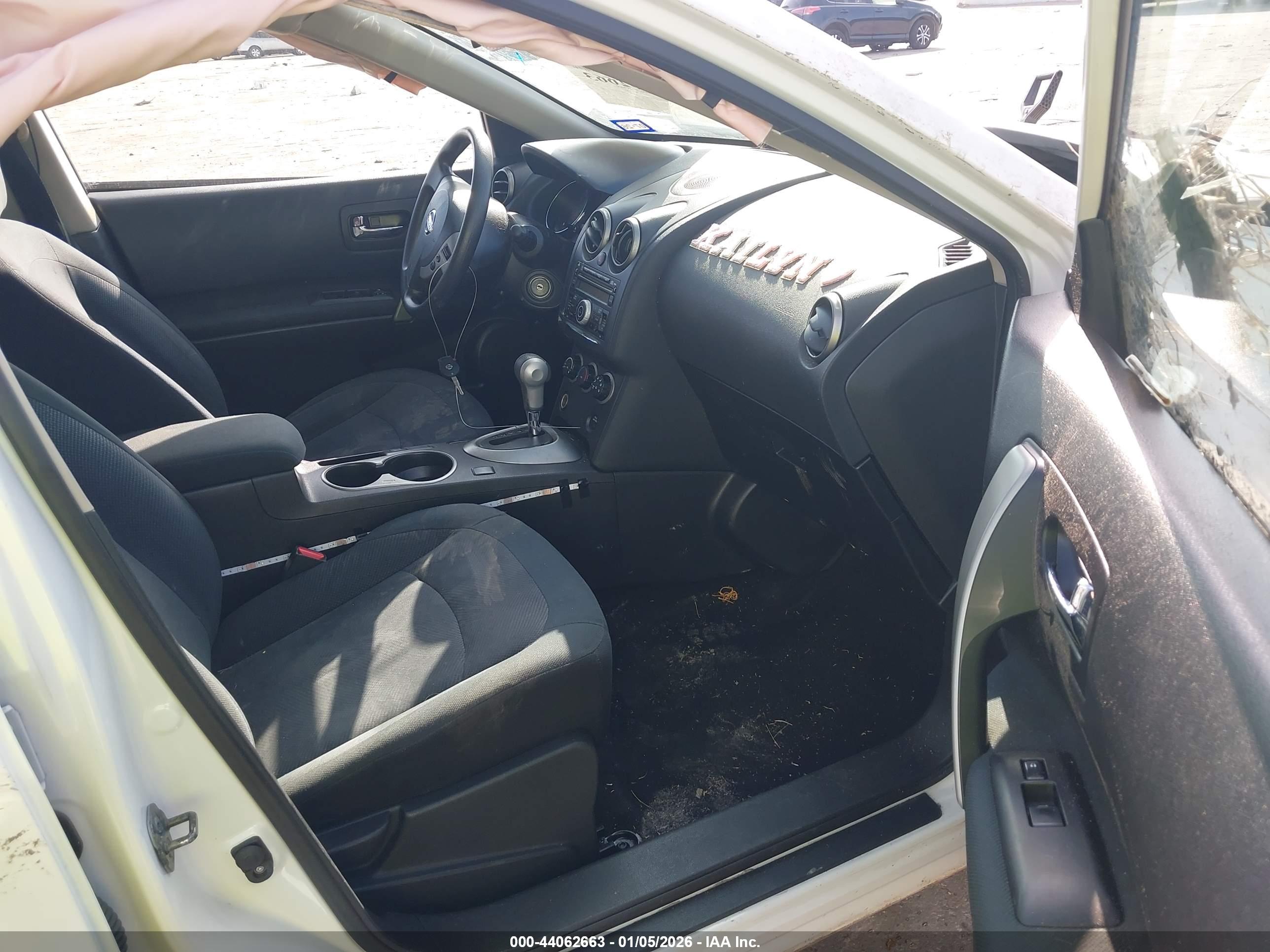 NISSAN ROGUE image 5