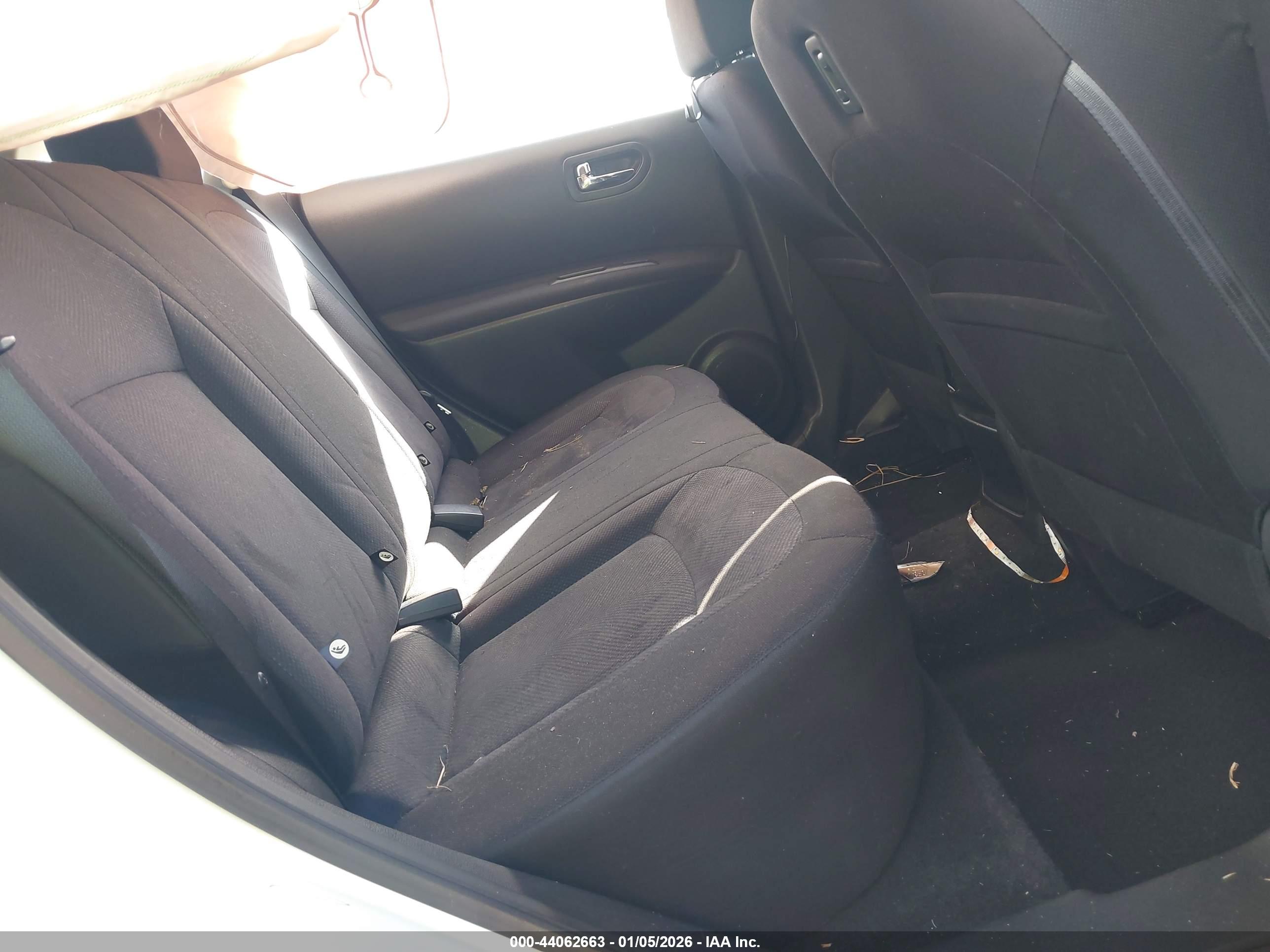NISSAN ROGUE image 8