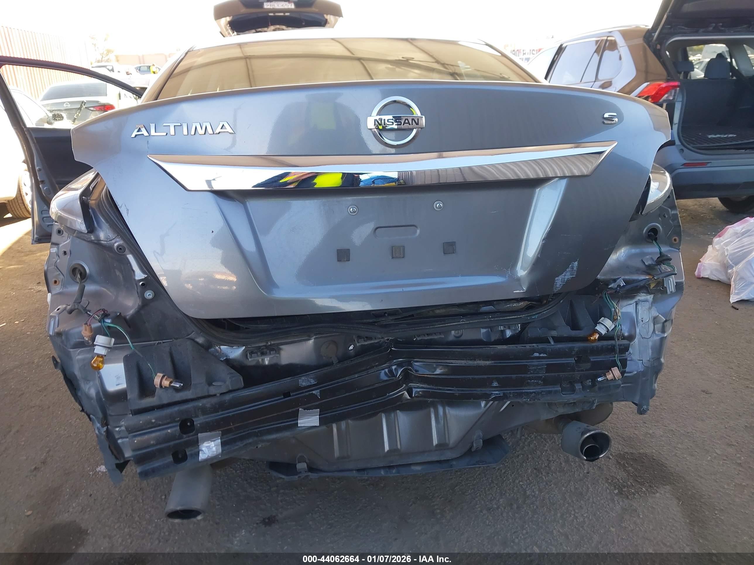 NISSAN ALTIMA image 6