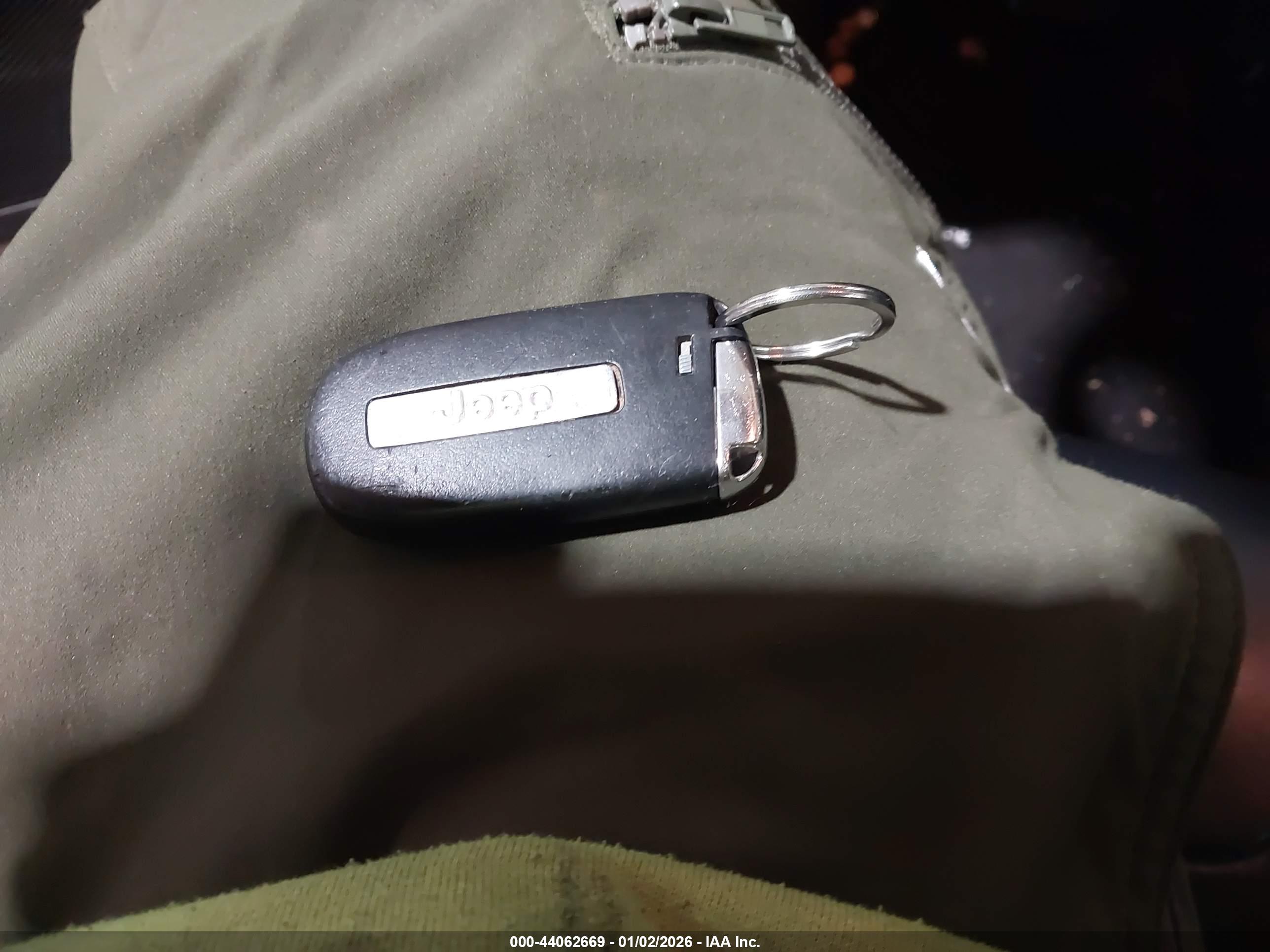 JEEP CHEROKEE image 11