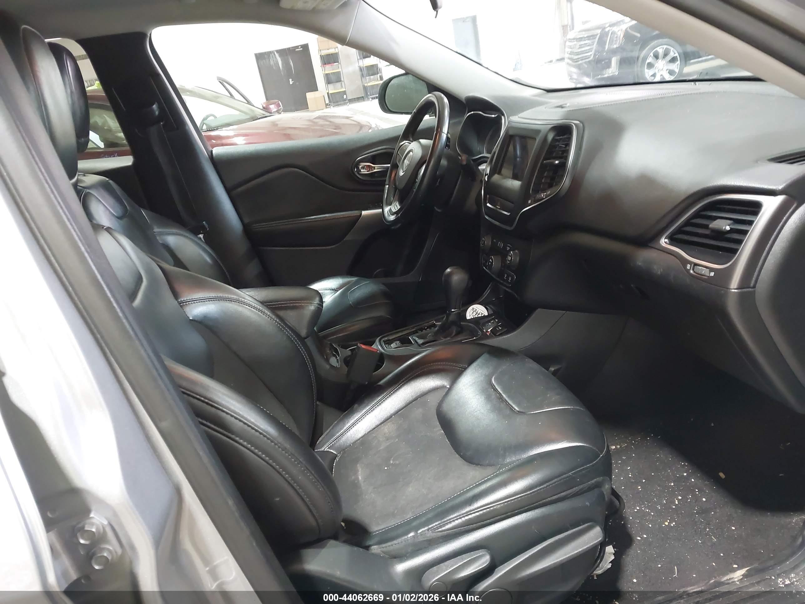 JEEP CHEROKEE image 5