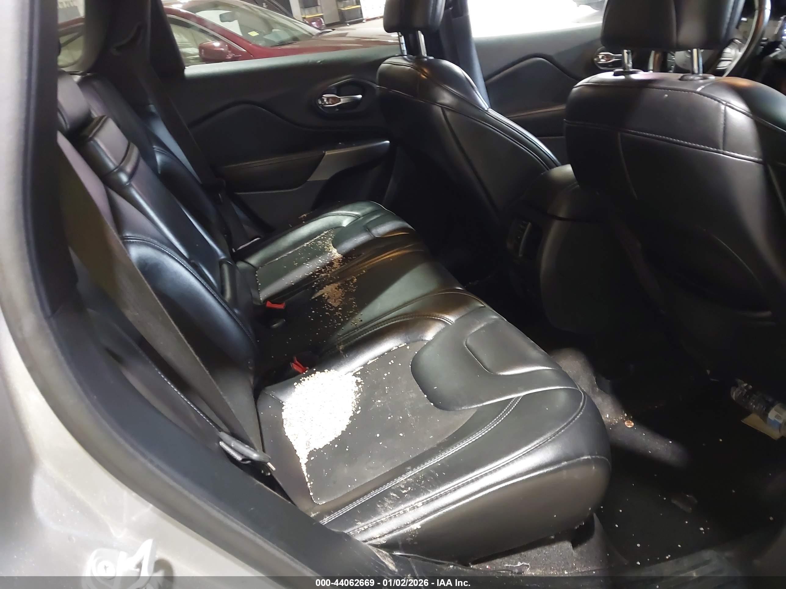 JEEP CHEROKEE image 8
