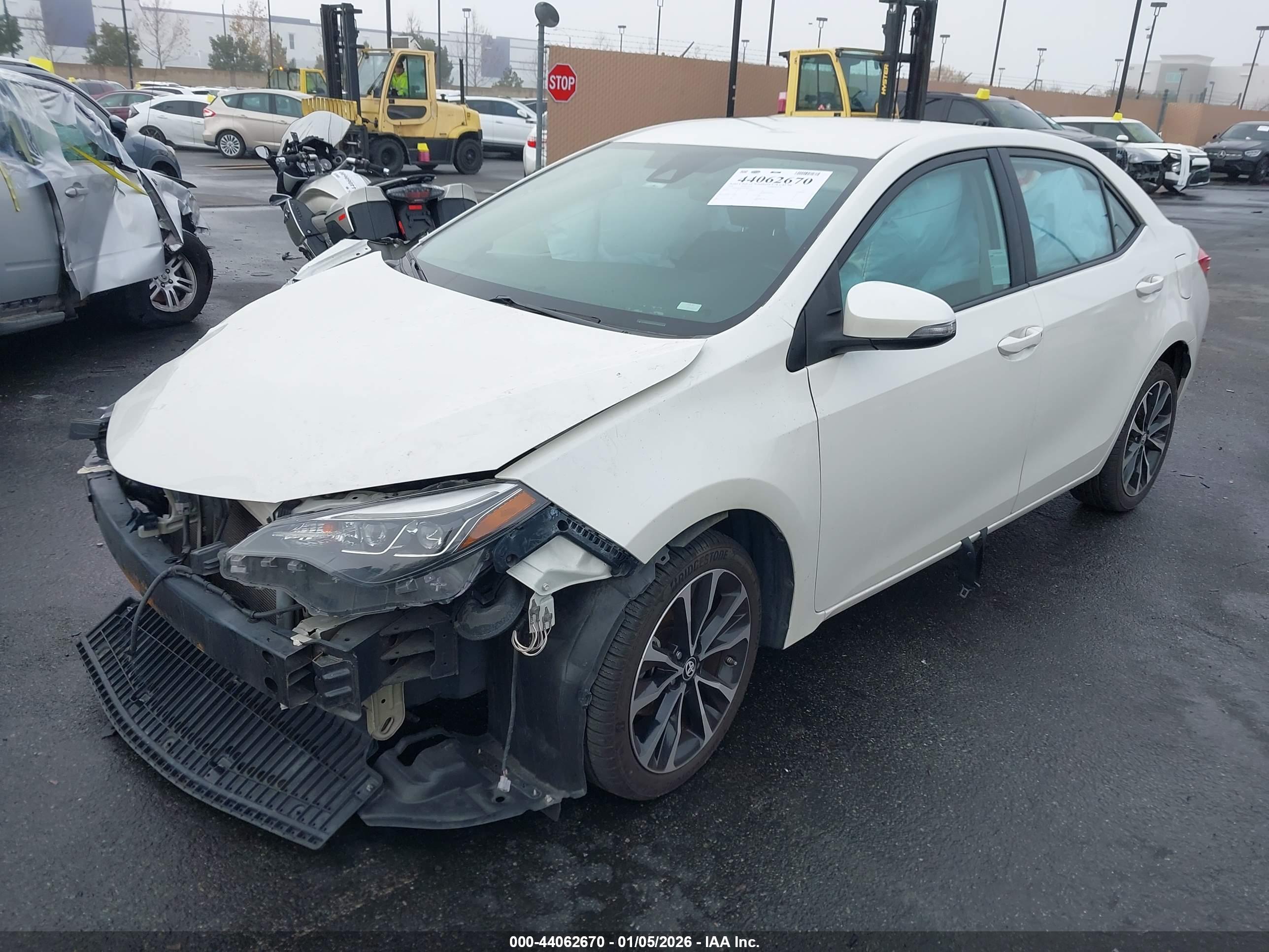 TOYOTA COROLLA image 2