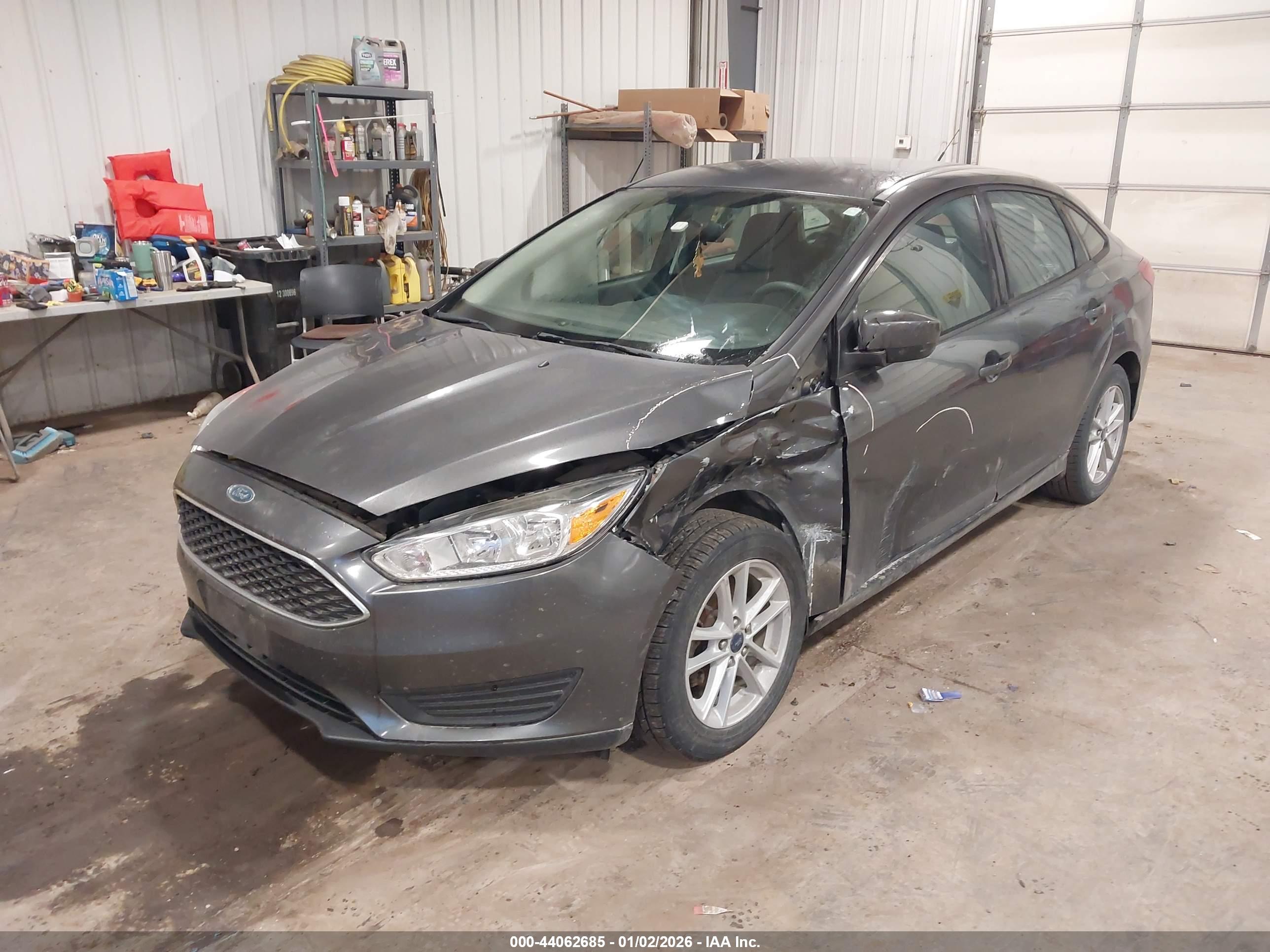 FORD FOCUS image 2