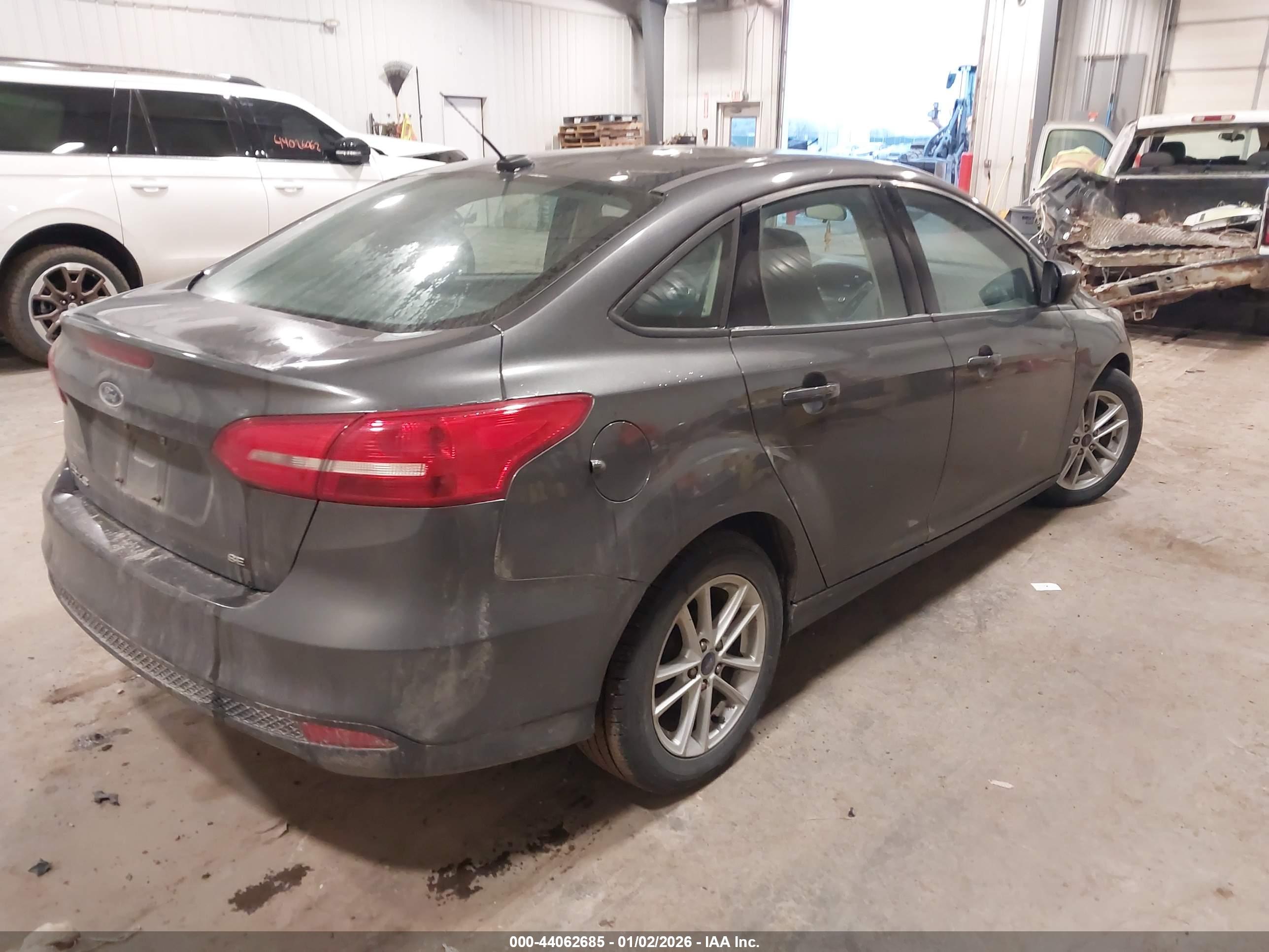 FORD FOCUS image 4