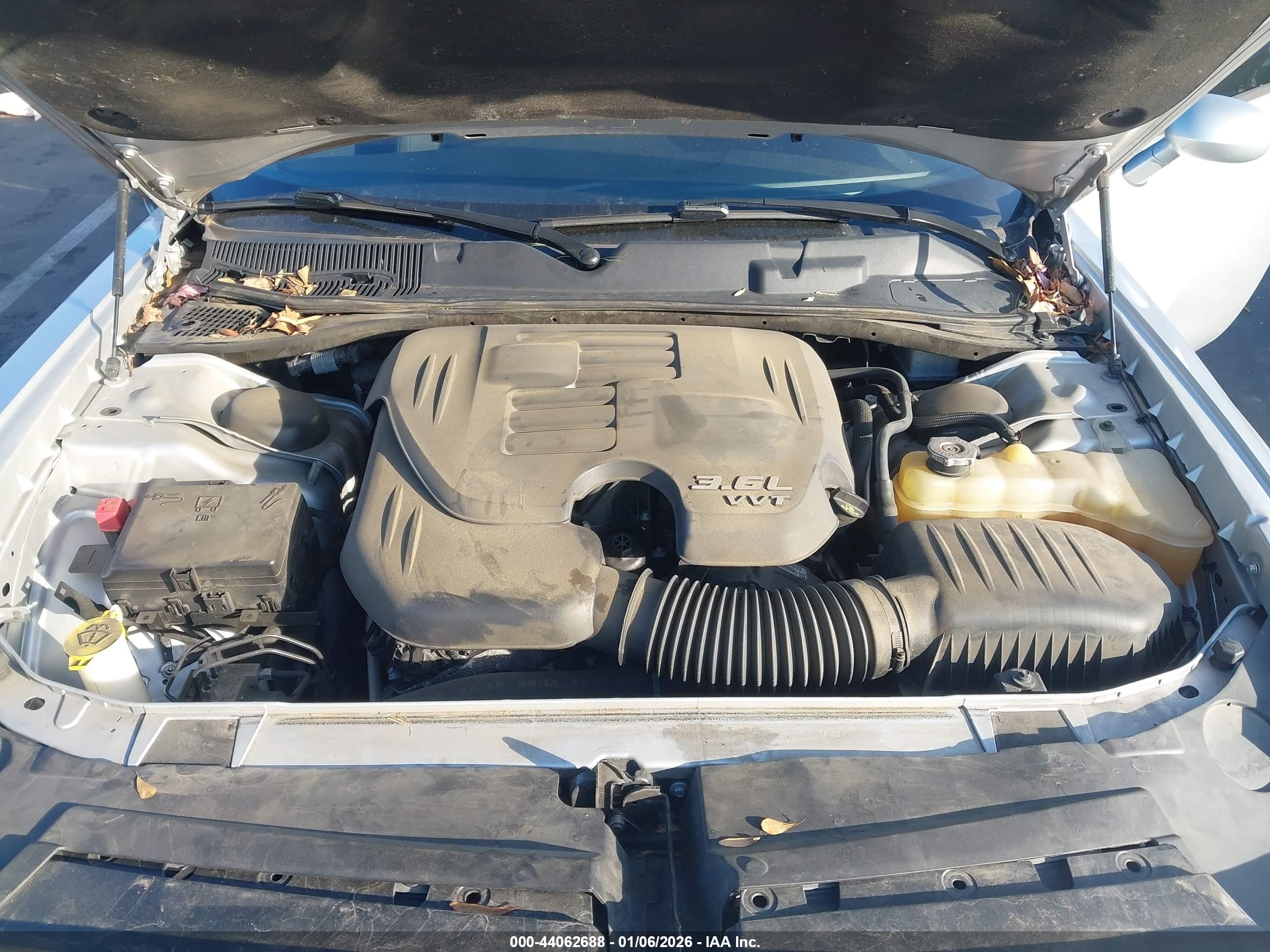 DODGE CHALLENGER image 10