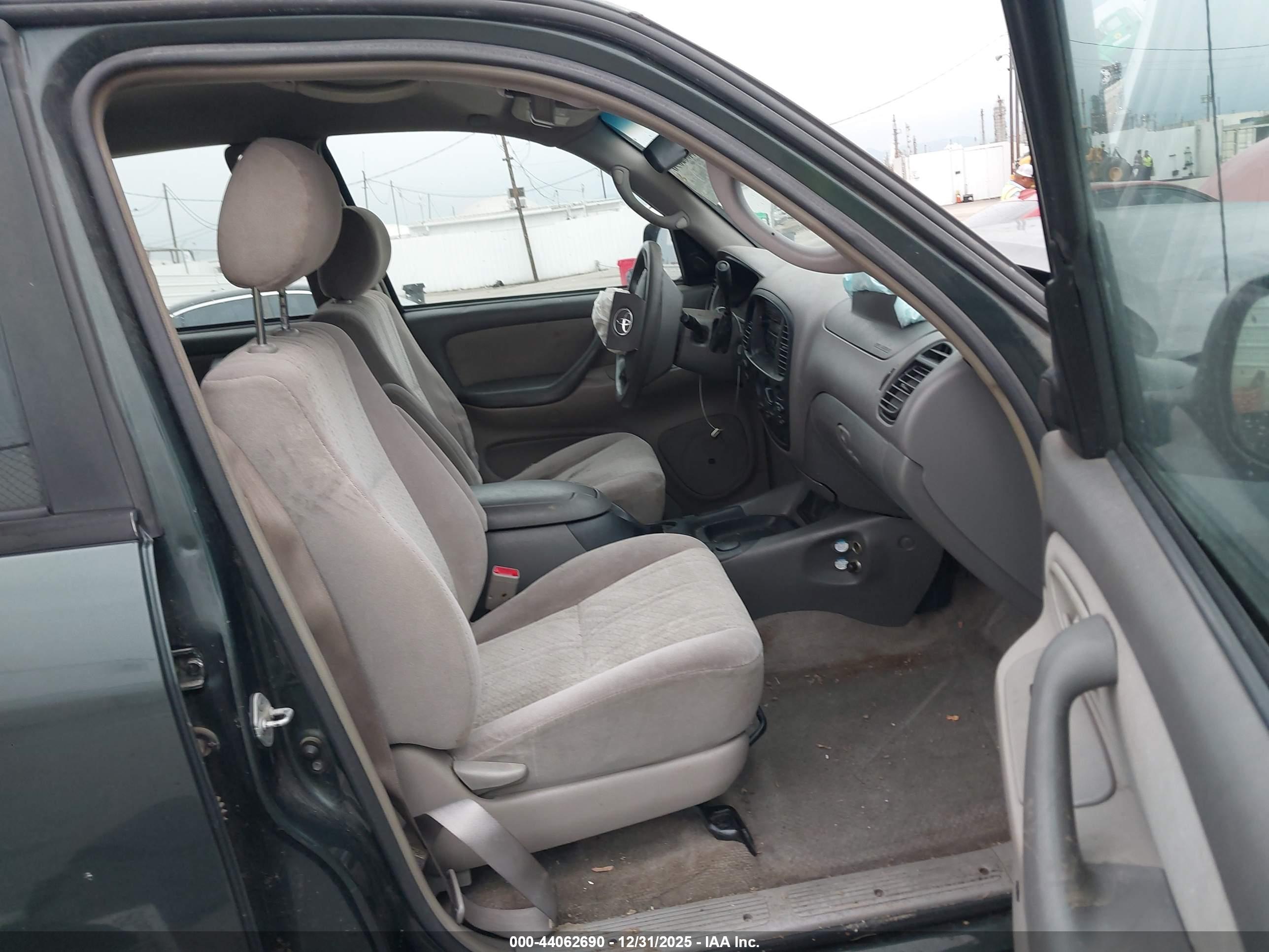 TOYOTA TUNDRA image 5