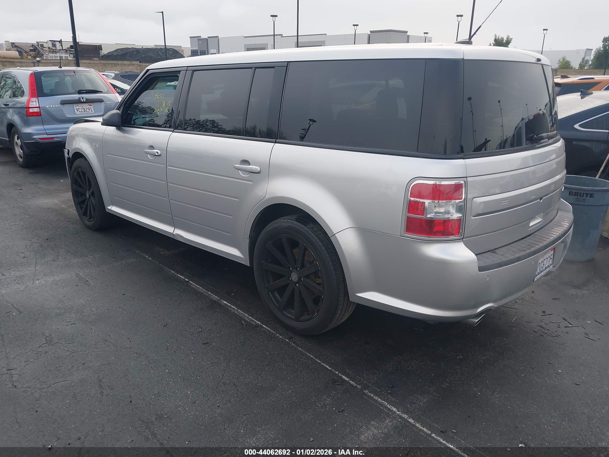 FORD FLEX image 3